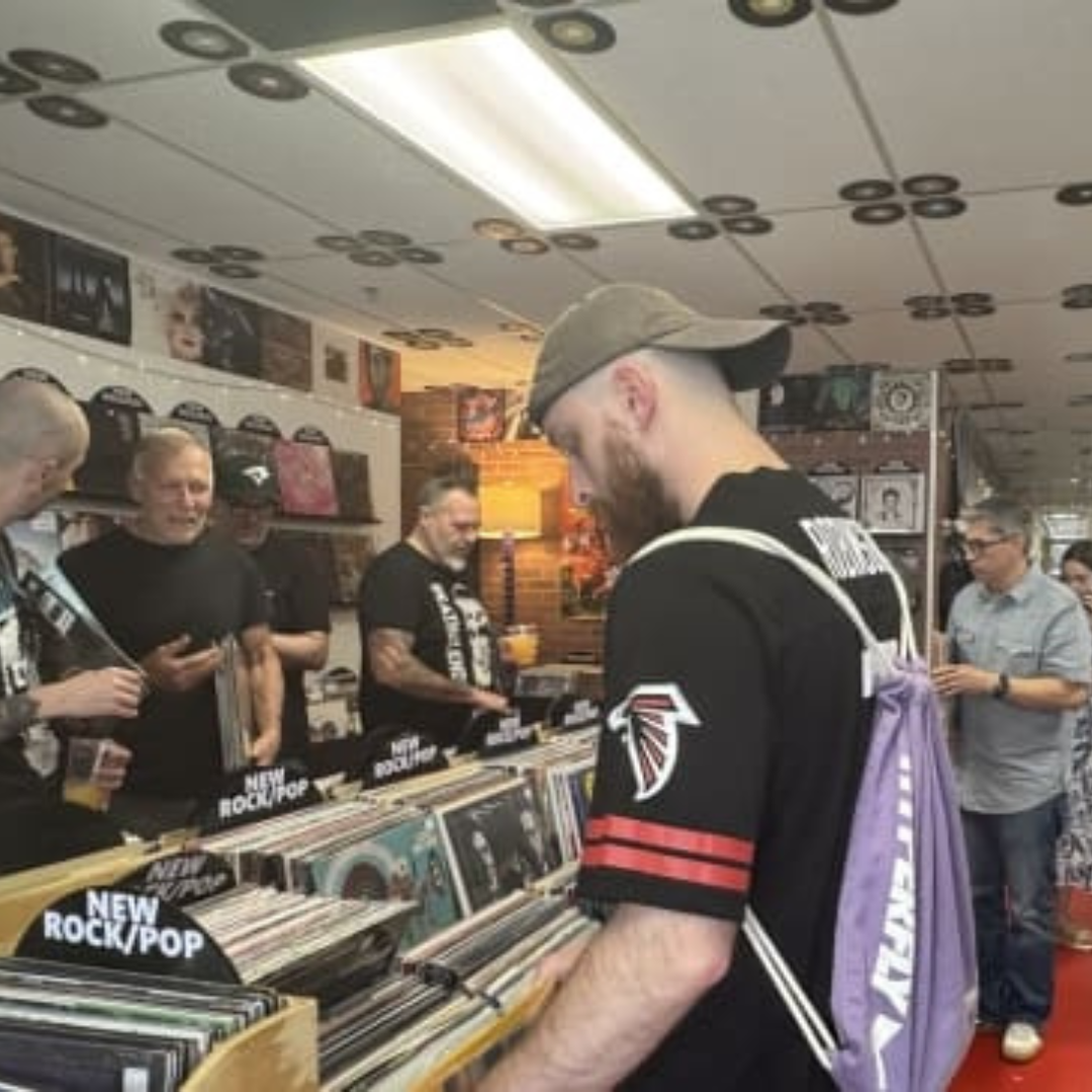 Moe’s Celebrates Record Store Day with Packed Crowds