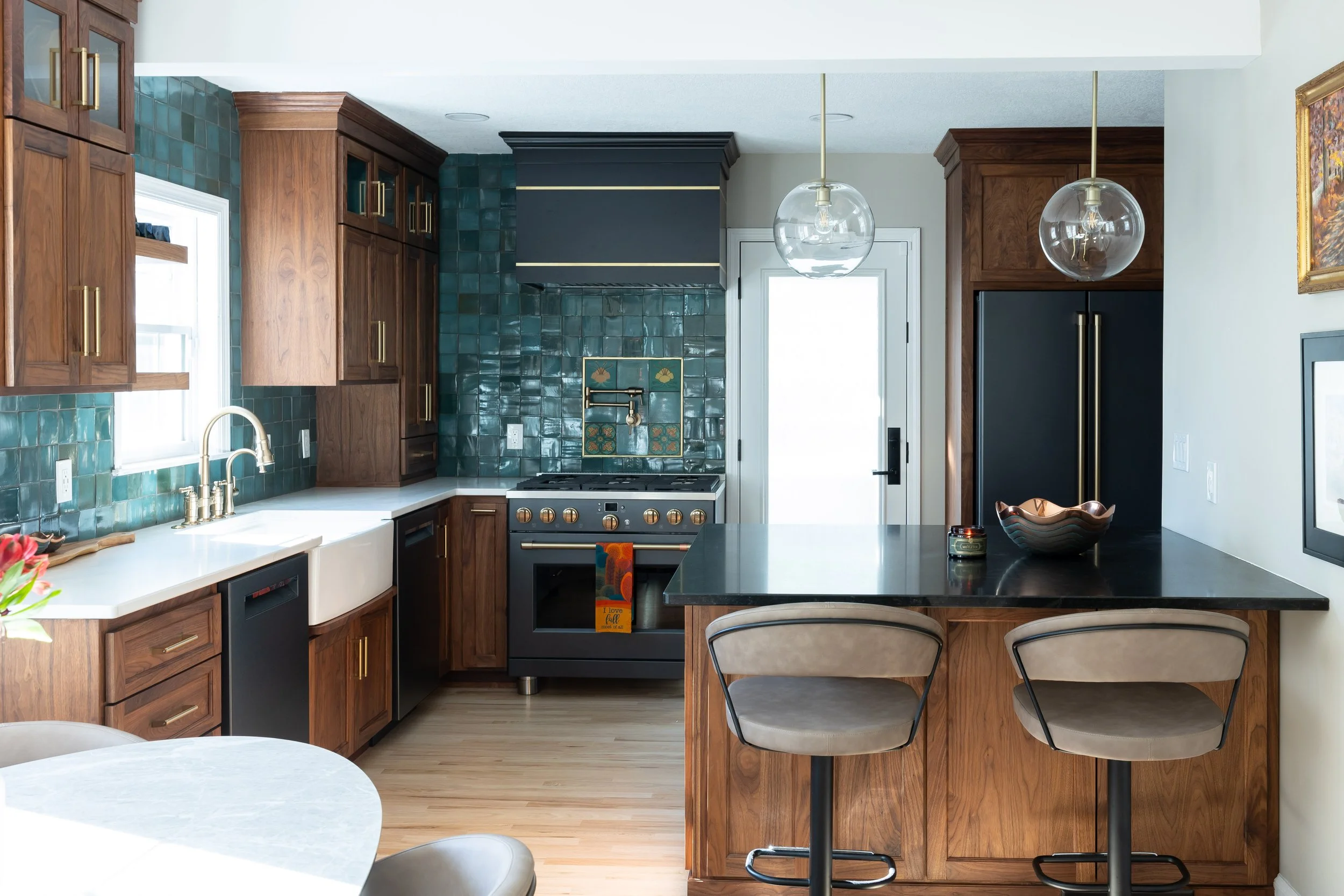 Transitional Kitchen With Eclectic Decorative Accents Kitchen Remodel by Counter Craft LLC project photo 4