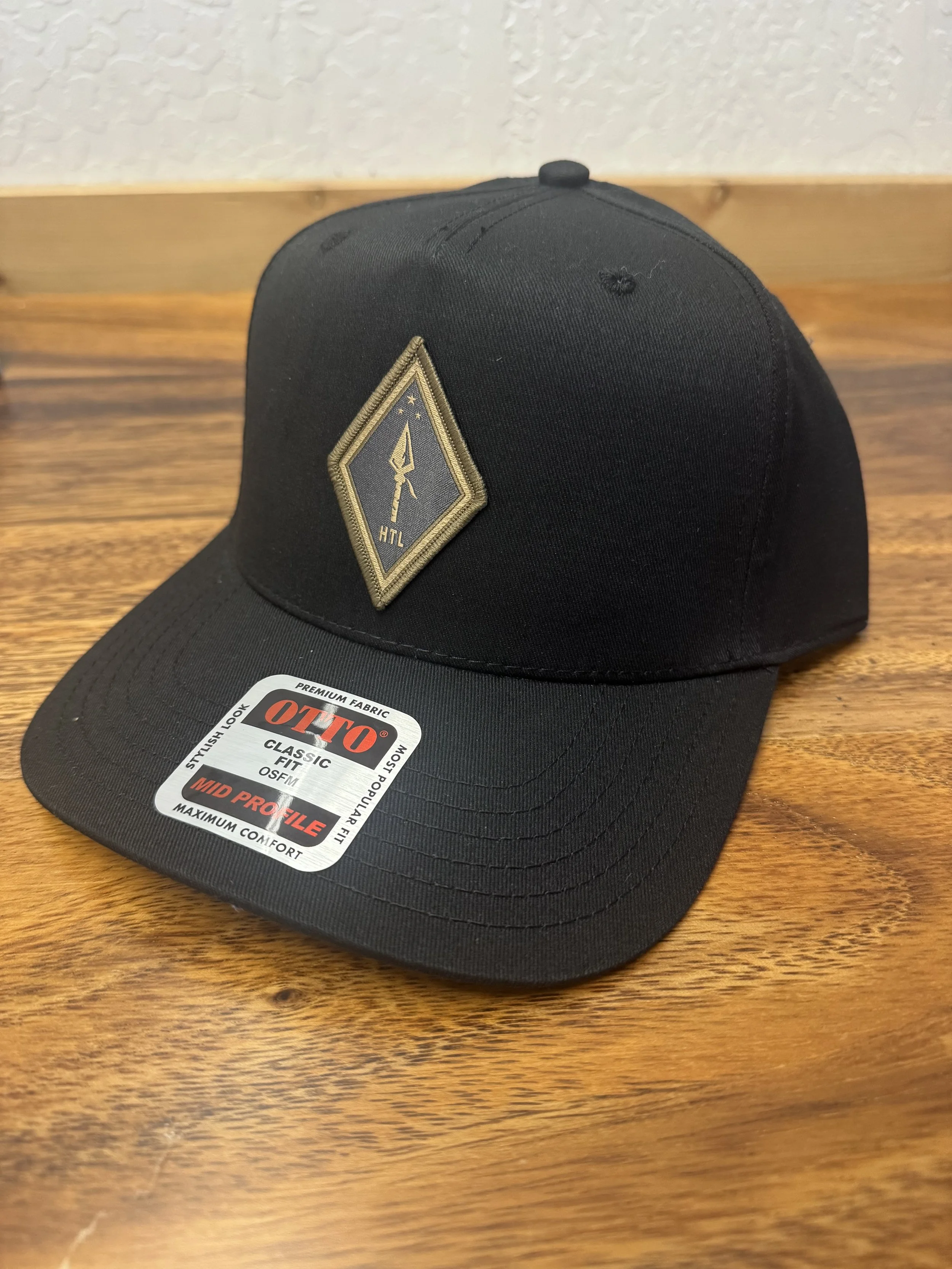 Hunt the Lion Diamond hat