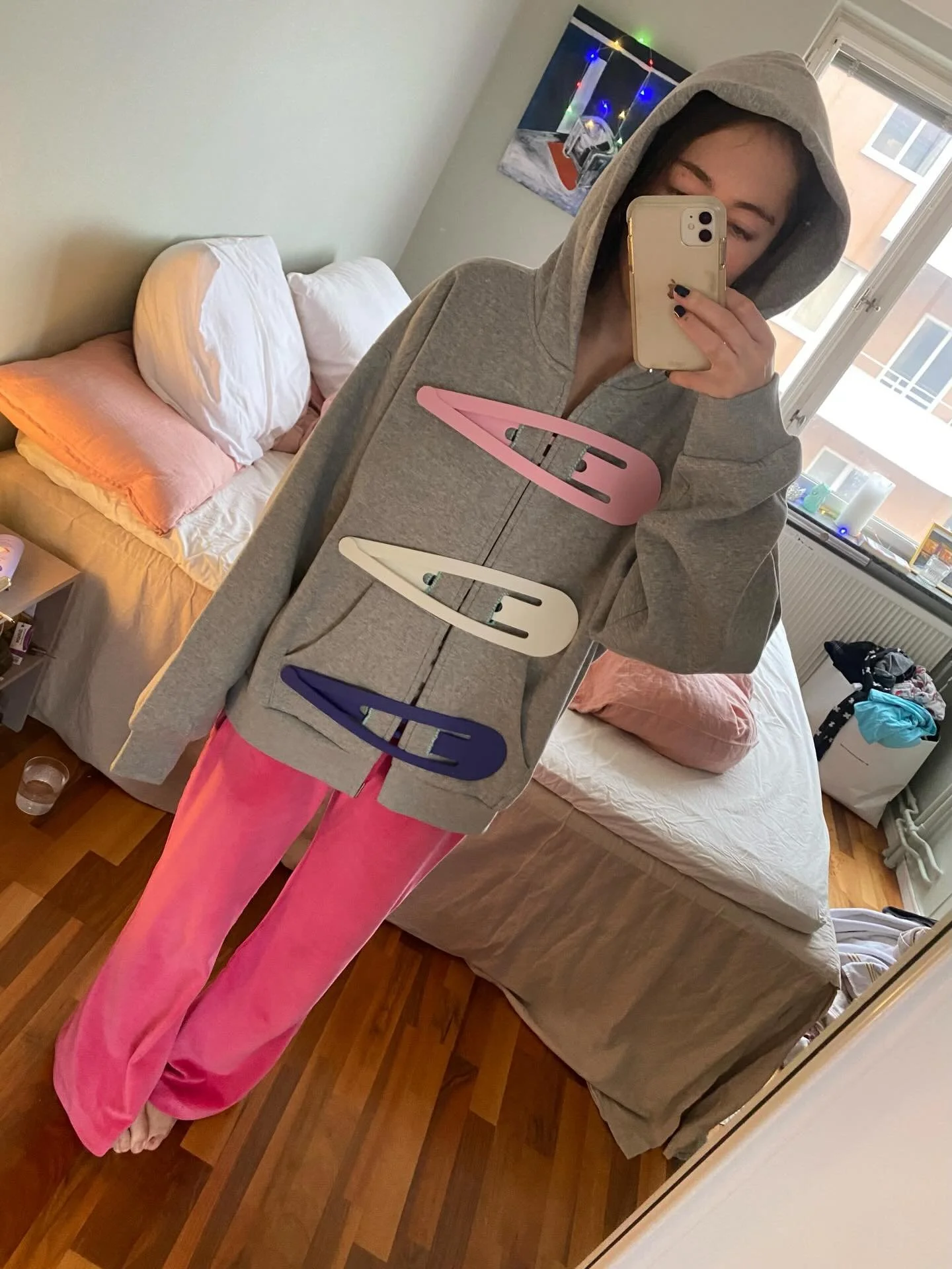 Who wants this Big Clip Hoodie for Christmas? 🩷🤍💜