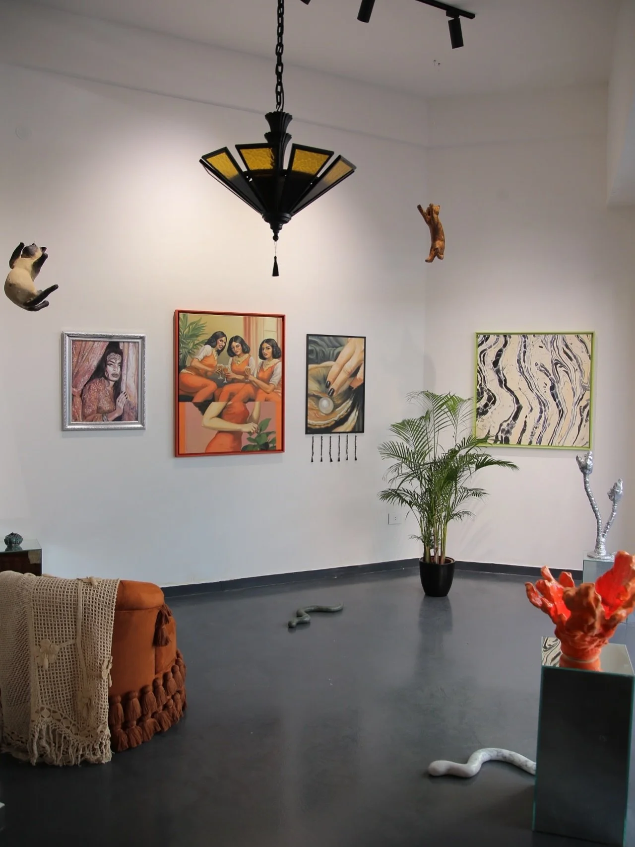 Last 2 days to catch TANTE at Hostile Homeware before we close for our next install 🚀🥲
.
Open today + tomorrow from 12-6, Pharoun St, Mar Mkhayel
.
📸 @stabcezar + @warmthanddaisies 
.
.
.
#hostilehomeware #exhibitionshots #galleryshop #closingweek