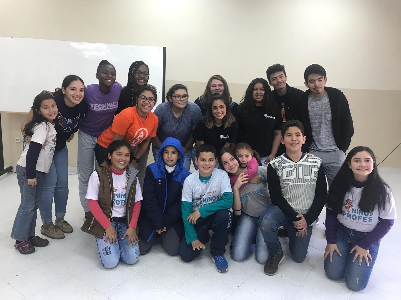 LearnServe Paraguay 2019, Day 14: Playing with Super Kids and Seeing Super Art