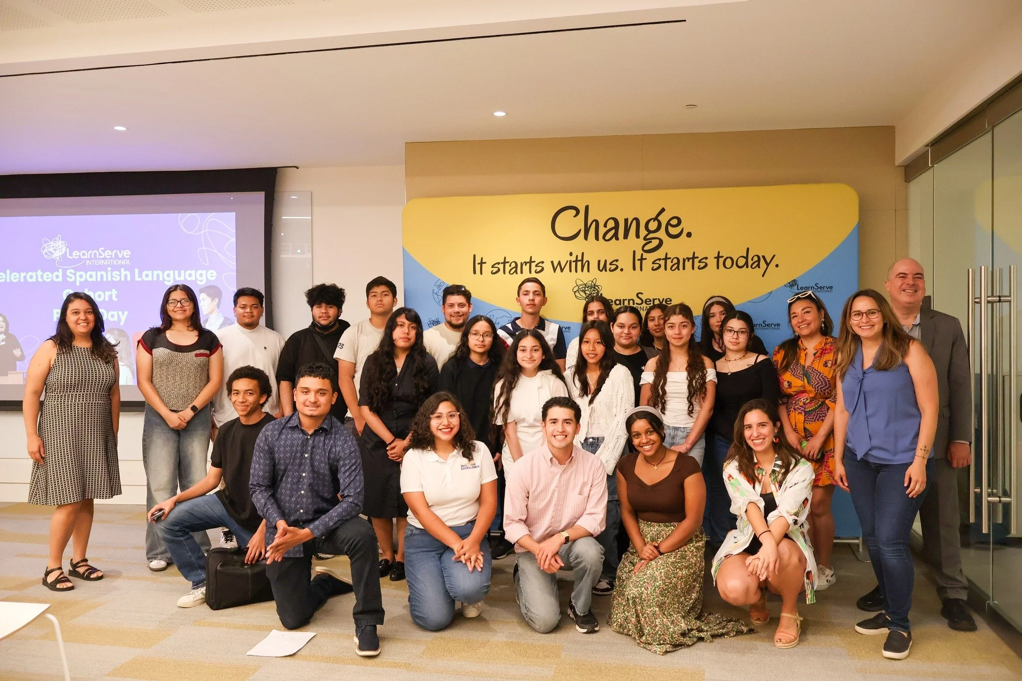 Imagine a space where embracing your identity and lived experience is not just welcomed, but central in social innovation.✨

Did you know that LearnServe has a Spanish language Fellows cohort?🤩 We launched an accelerated Fellows program in February 