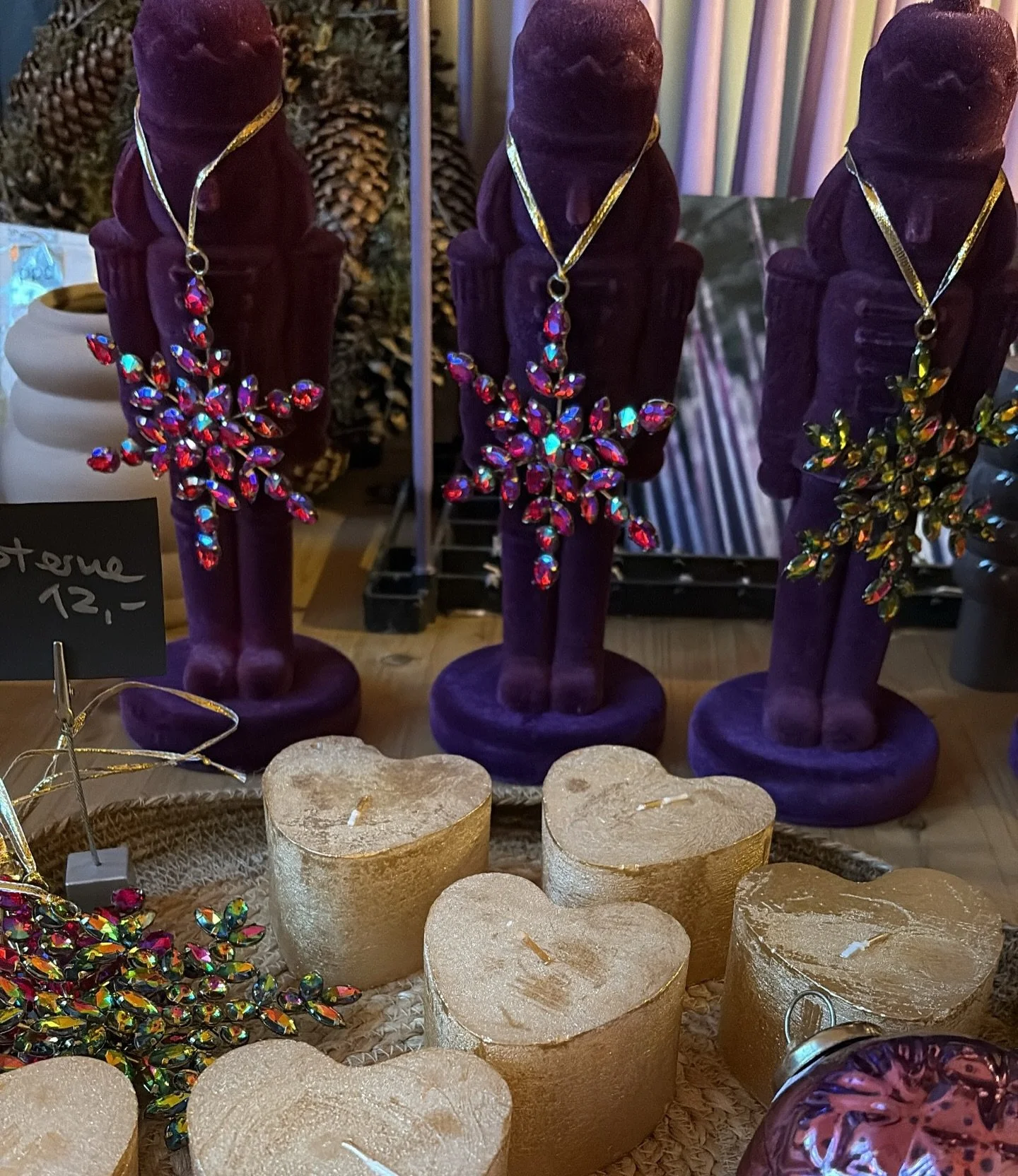 ✨ Let&rsquo;s get into the Christmas spirit! ✨

#christmas #xmas #weihnachten #geschenkideen #weihnachtsgeschenke #christmasiscoming #christmasmood #weihnachtszeit #holidayseason #shoplocal #festivevibes #geschenkideenf&uuml;ralle #merrychristmas #ch