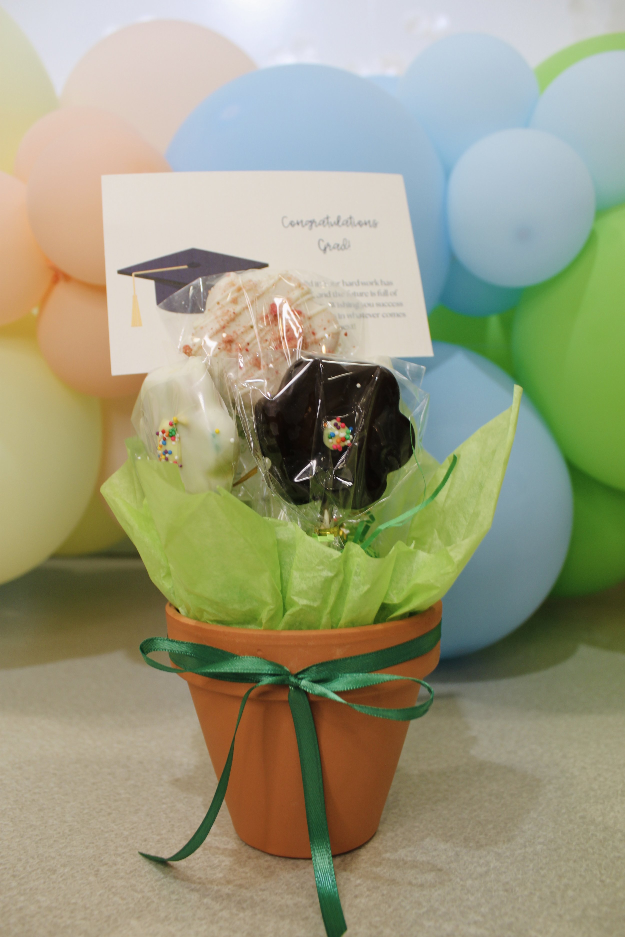 4" Cake Pop Arrangement (1/2 Dozen)