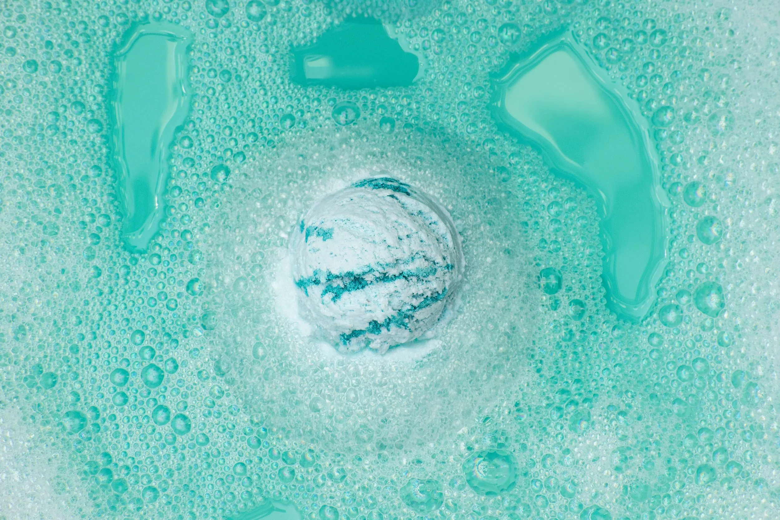 EssentiallyAqua_bathbombsalts-31.jpg