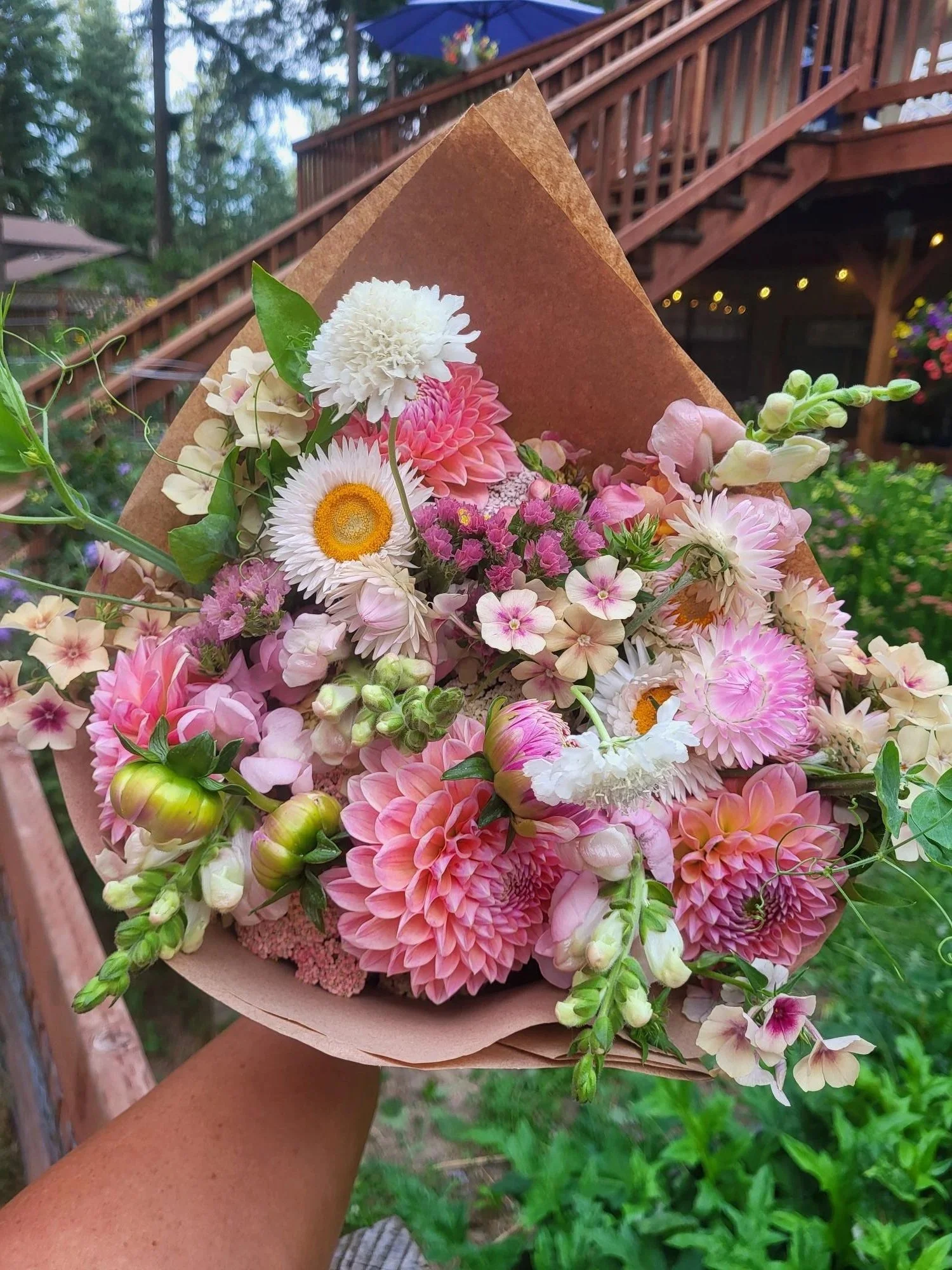 Roadside Cart Bouquet Gift Card