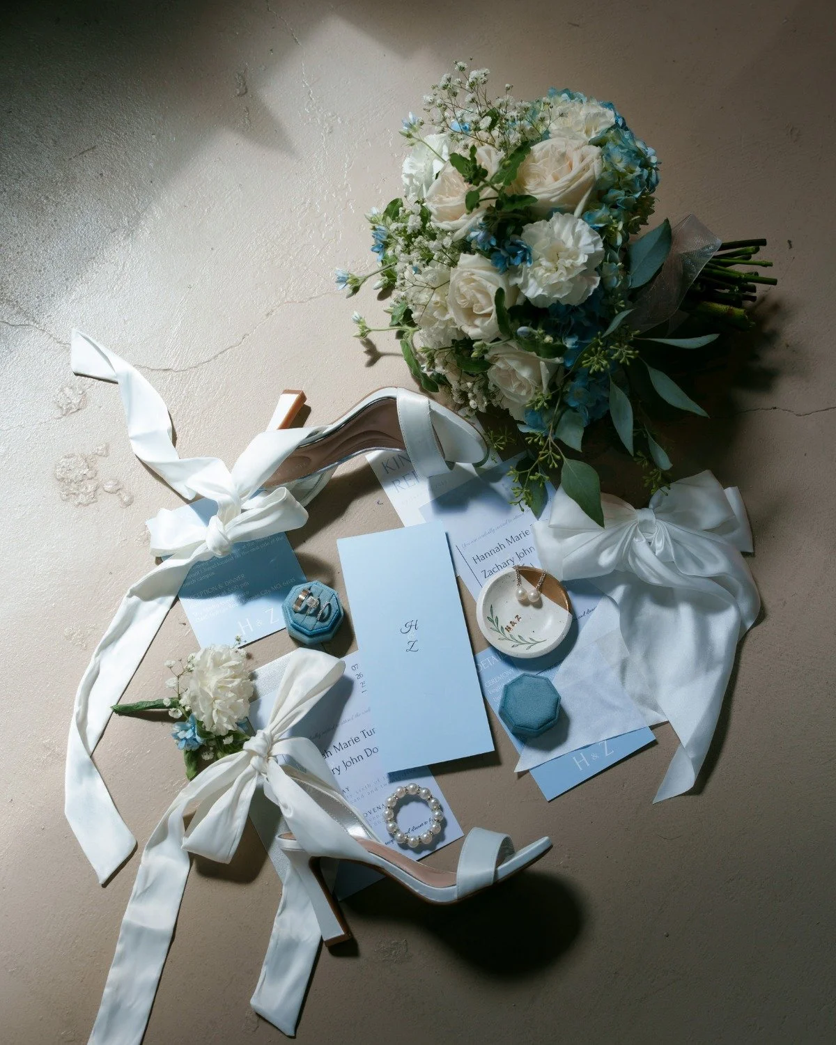 Congratulations H + Z! 😭❤️

I don't know how, but I managed to keep every secret surprise your families kept coming up and divulging to me all day long. I can be really really GOOD at secret keeping, but my limits were tested with all of the juicy d