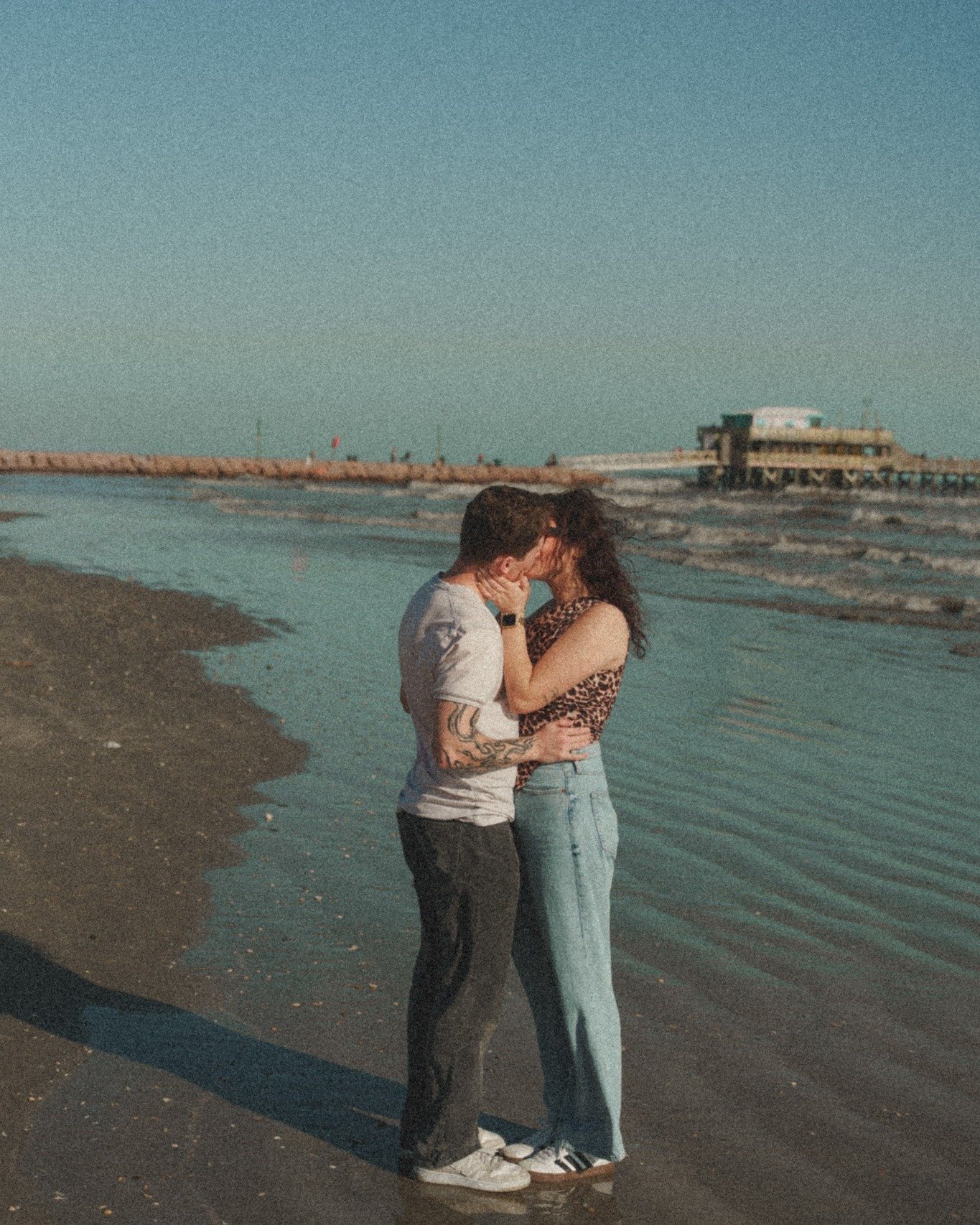 Ever since I started weddings full-time, taking photos "for fun" has gotten to be really challenging. Bringing a camera on vacation just means I have more work to do whenever I get home 🙃 What made travel photography fun for me again was b