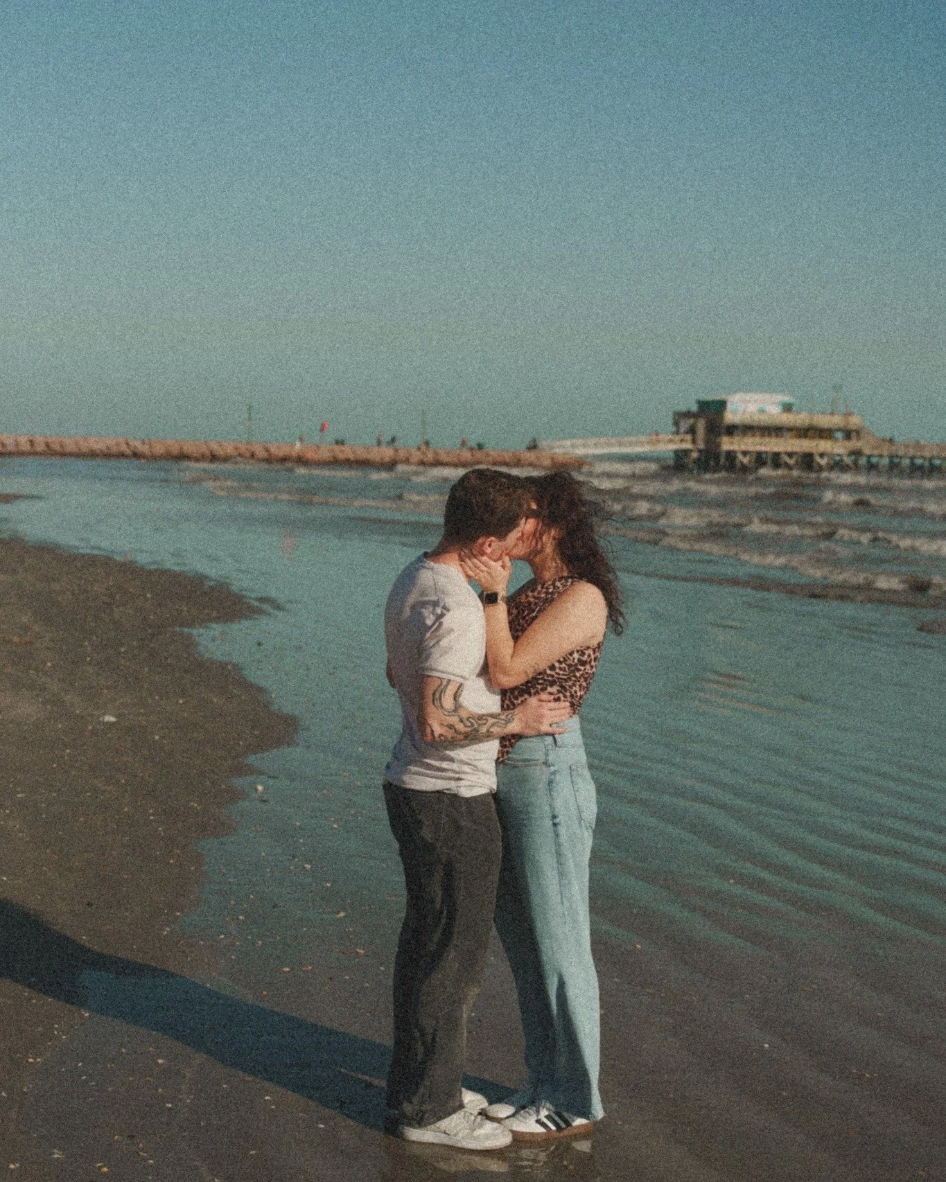 Ever since I started weddings full-time, taking photos "for fun" has gotten to be really challenging. Bringing a camera on vacation just means I have more work to do whenever I get home 🙃 What made travel photography fun for me again was b