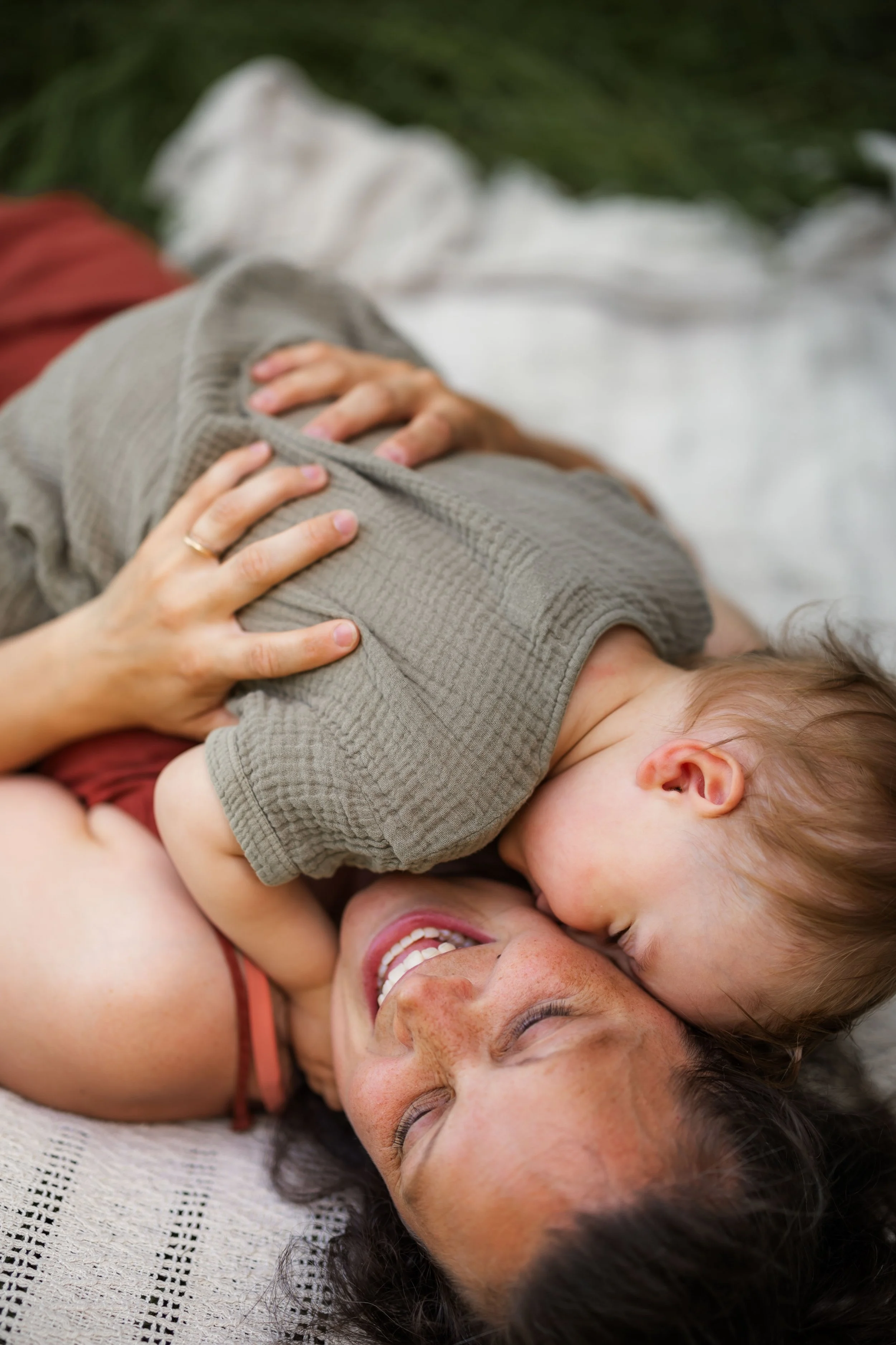 DeborahHitz-Mutterschaft-outdoor-motherhood-homestory-59.jpg