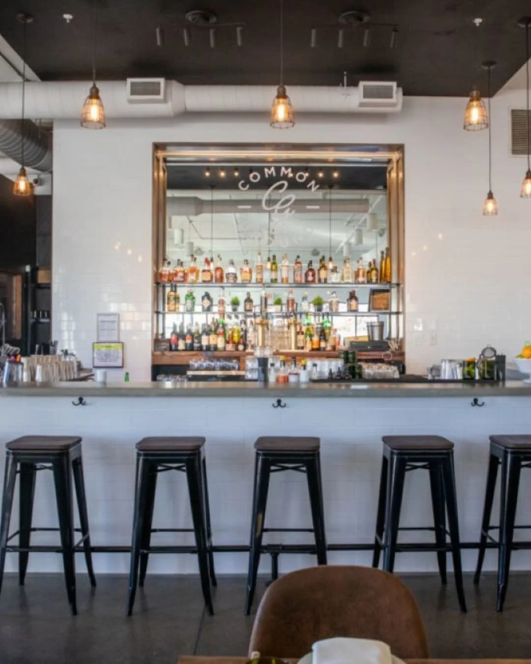 For Sublease: 345 40th Avenue North📍| 3,700 SF 

This property presents a rare, fully built-out second-generation restaurant opportunity in a prime West Nashville location. This 3,700 SF space features a complete commercial kitchen, two full-service