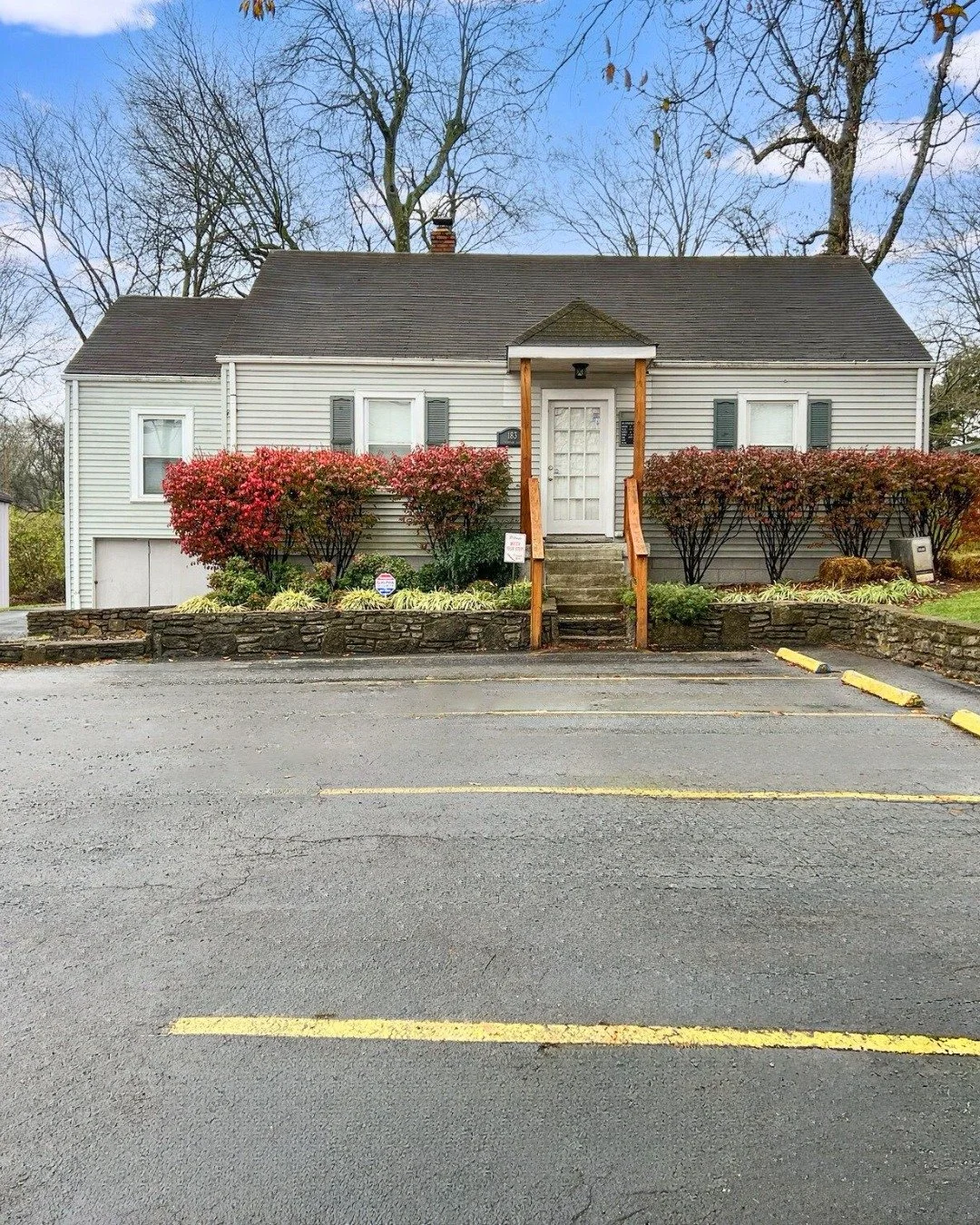 For Lease: 183 Thompson Lane 📍

Prime free-standing building offering 1,518 SF on a 0.26-acre lot in a highly accessible Nashville location. The property features 1,108 SF of finished interior space, abundant natural light, and exclusive parking in 