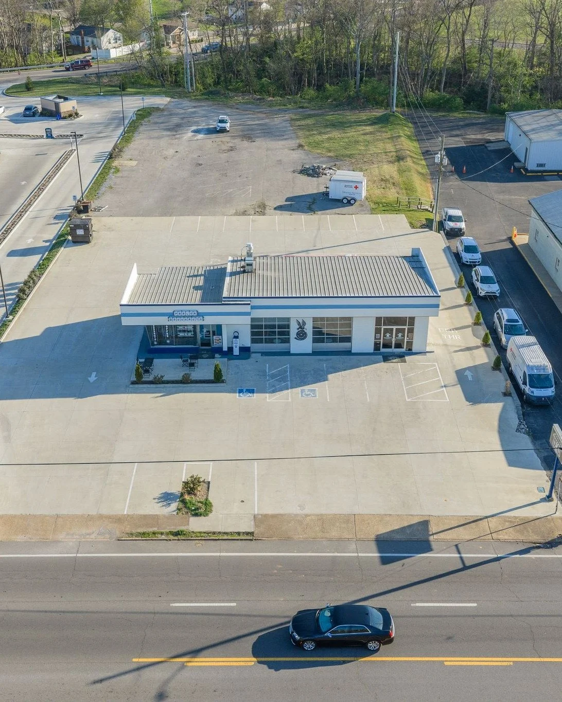 For Lease: 1.2 acres in Clarksville, TN 📍

This site presents a rare retail leasing opportunity along one of Clarksville&rsquo;s most active commercial corridors. Ideally situated between Madison Street and Golf Club Lane, the property offers exposu