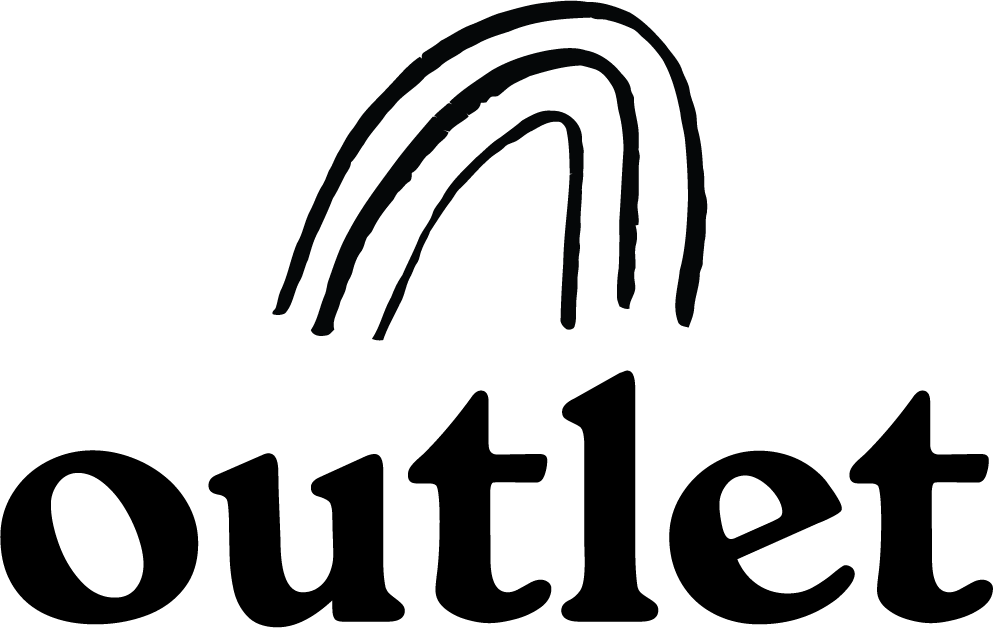 outlet-logo-transparent.png