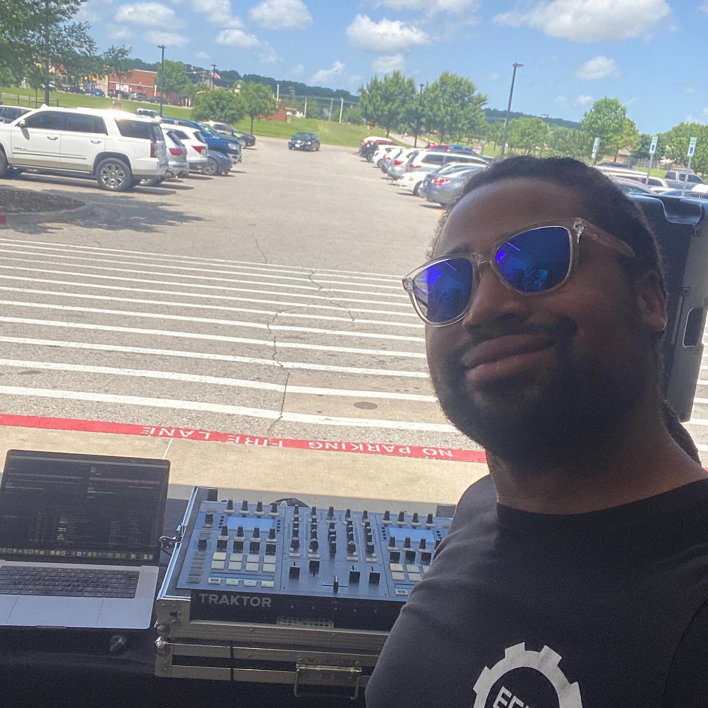 Hangin out at walmart for the morning! #clubwalmart