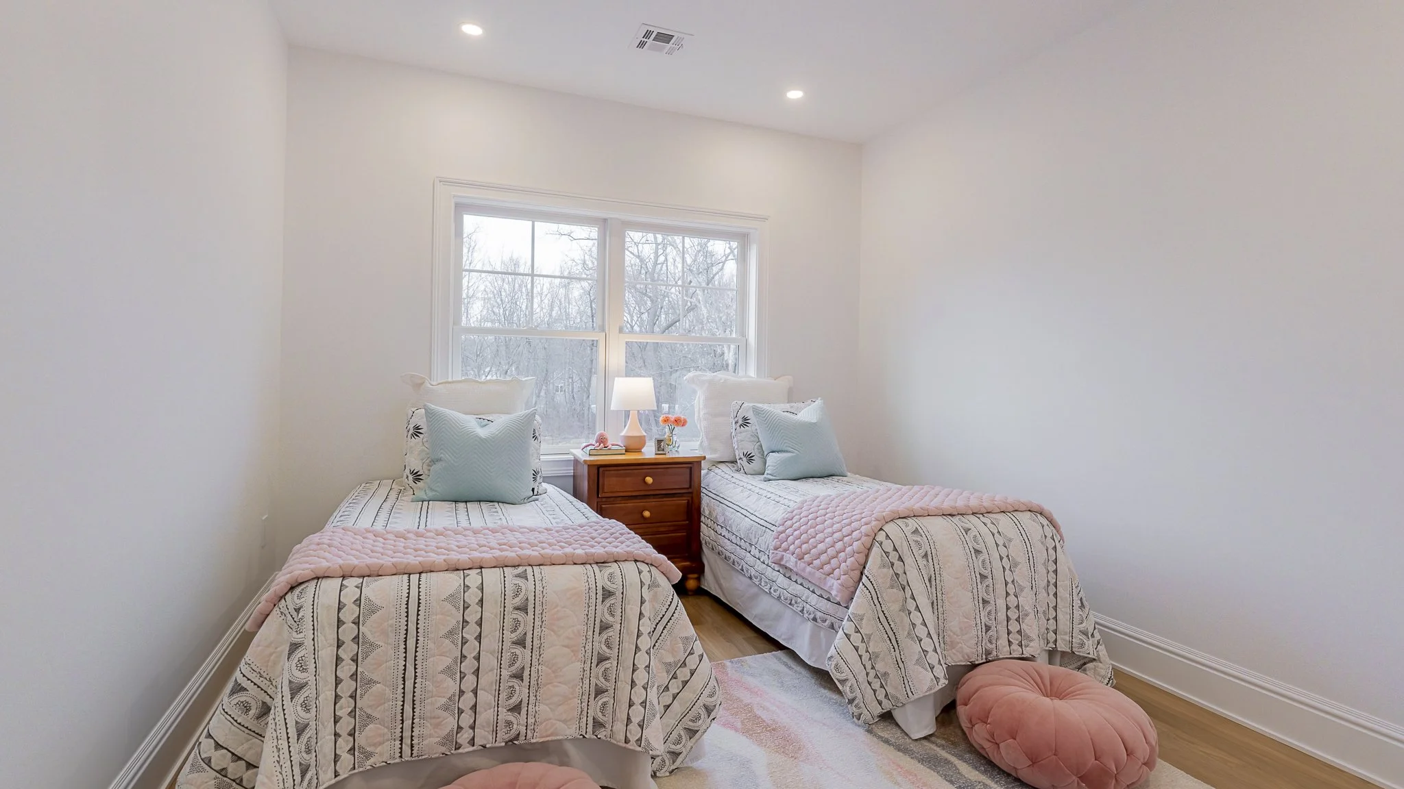 54CrescentRdBROCHURE-65.jpg
