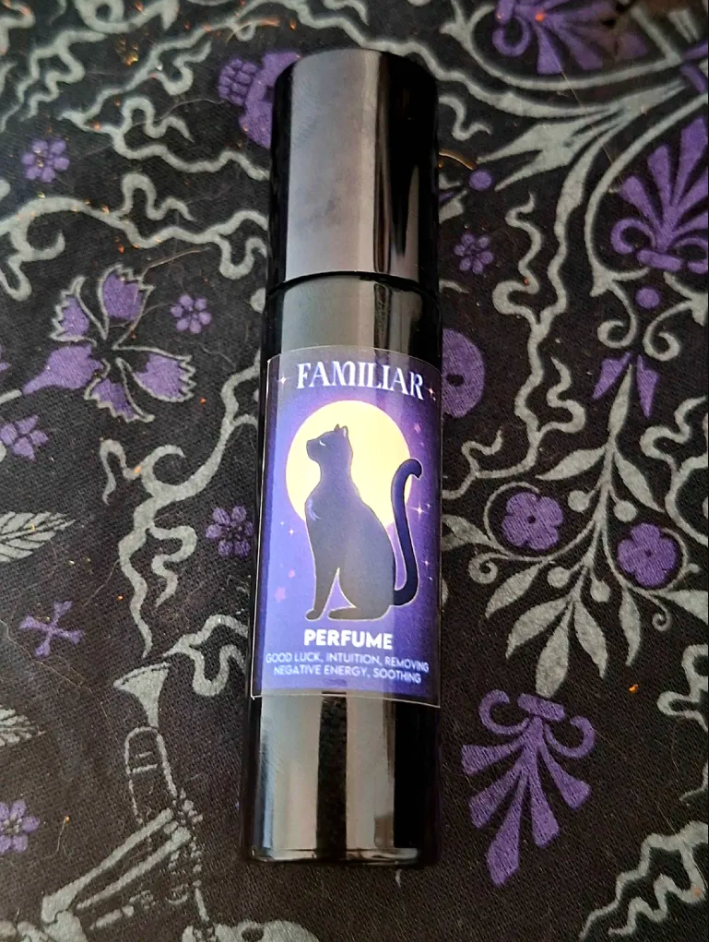 Roll-on ⋆☆⋆ Familiar ⋆☆⋆ (good luck, protection, intuition )