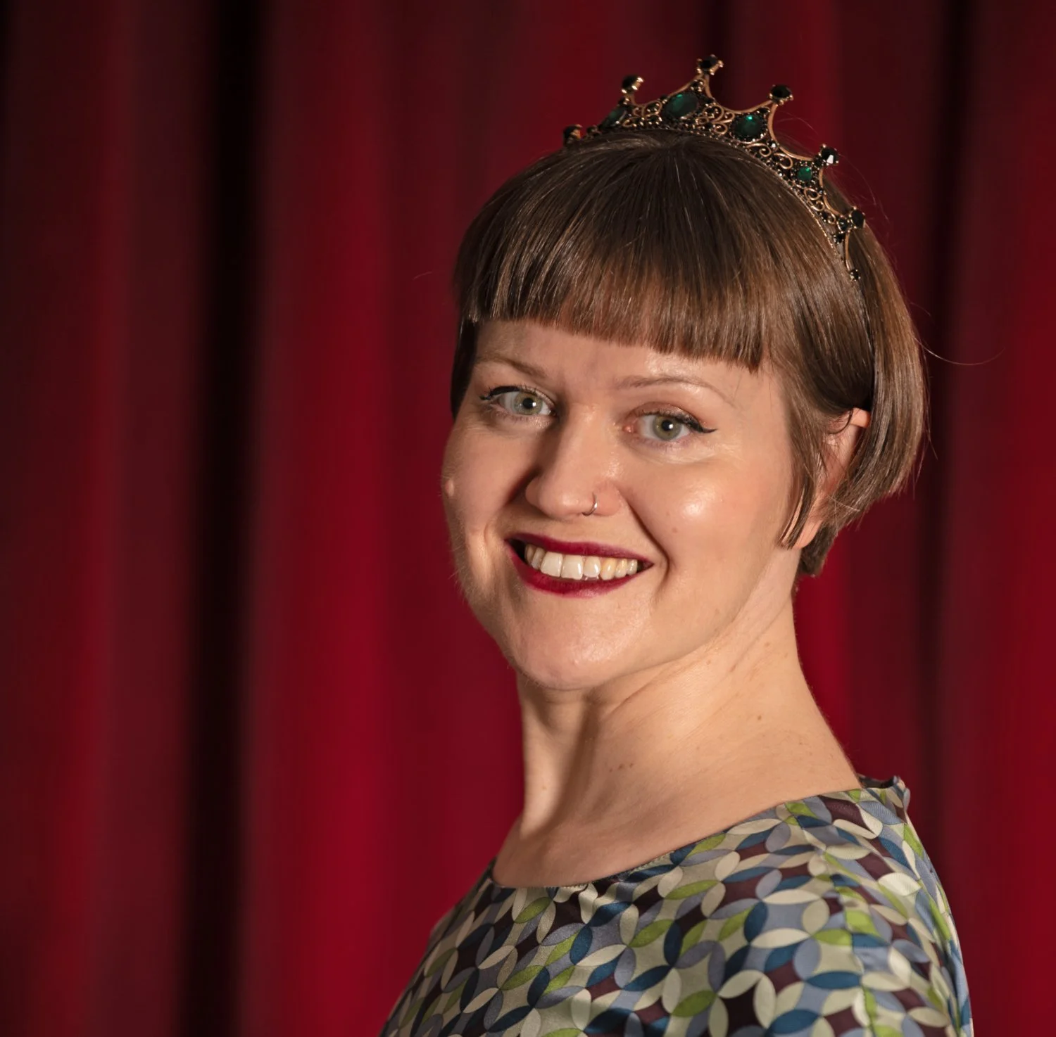 Alison J  Carr