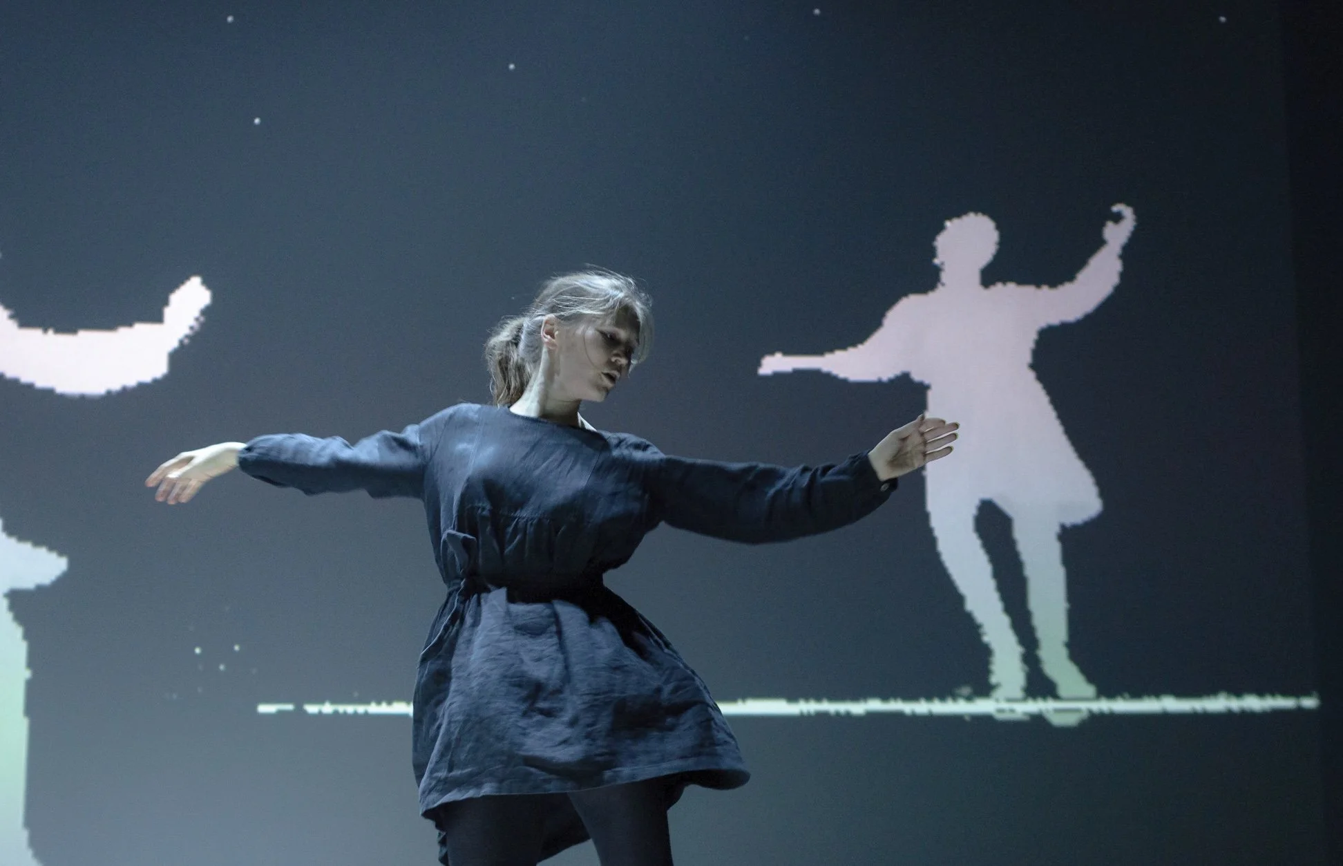 EKA ZHARINOVA: INSIDE THE CHAIN: A SOLO PERFORMANCE PROJECT DEVELOPED IN MULTIDISCIPLINARY COLLABORATION