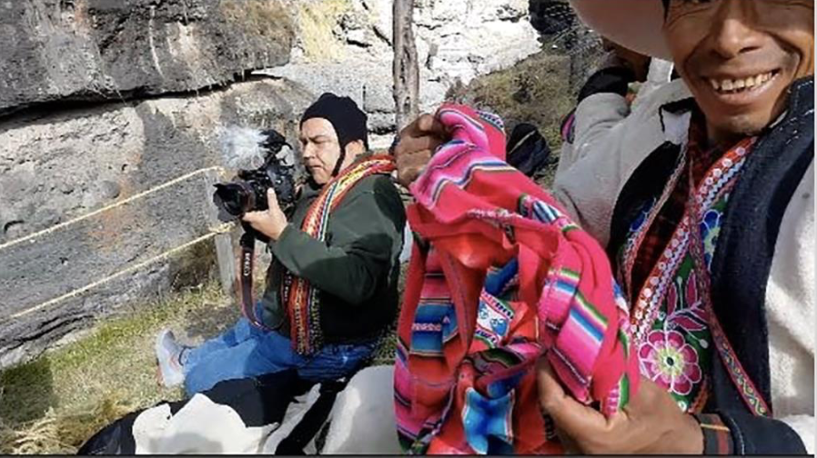  Filming Qeswachaka. Photo L. Durand 