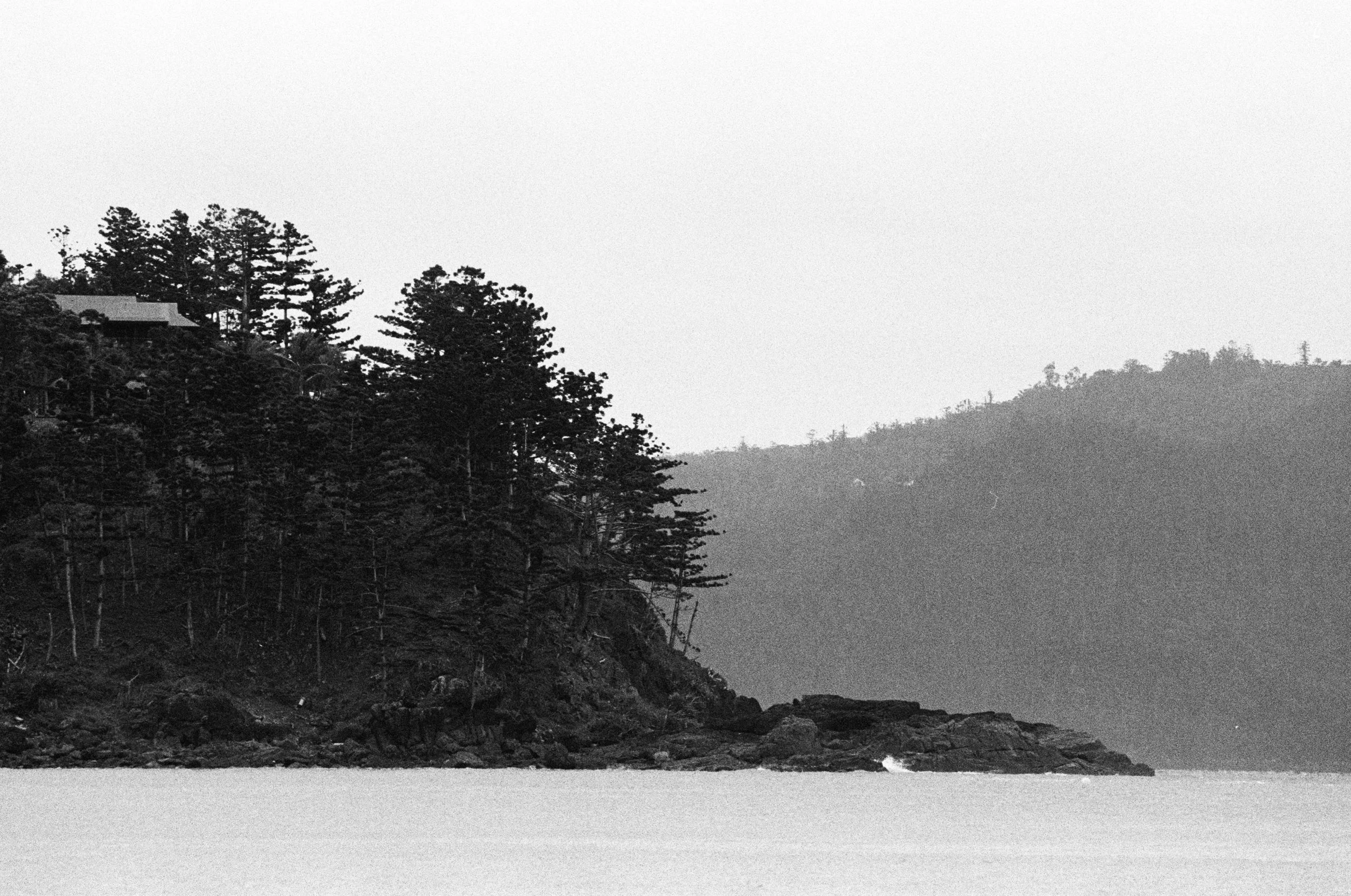 HamiltonIsland-B_W-TheJamesAdams-26.jpg