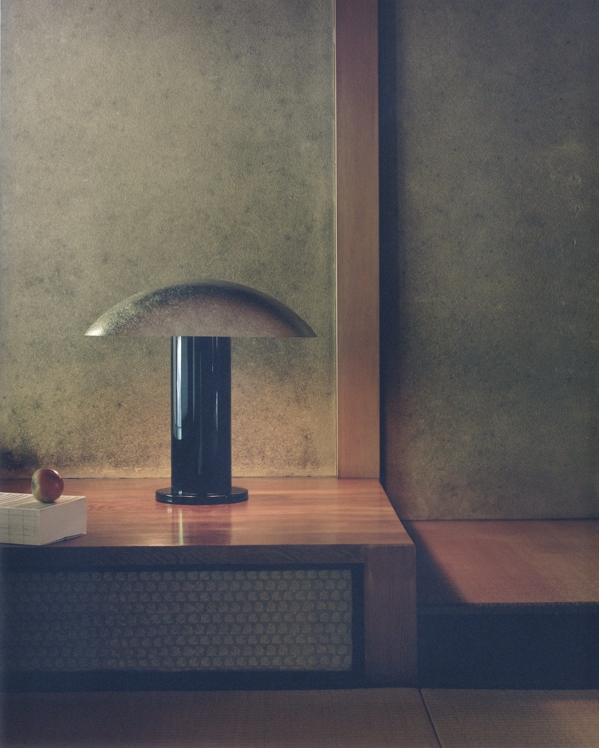 NEZU TABLE LAMP, URUSHI LACQUER + PEWTER