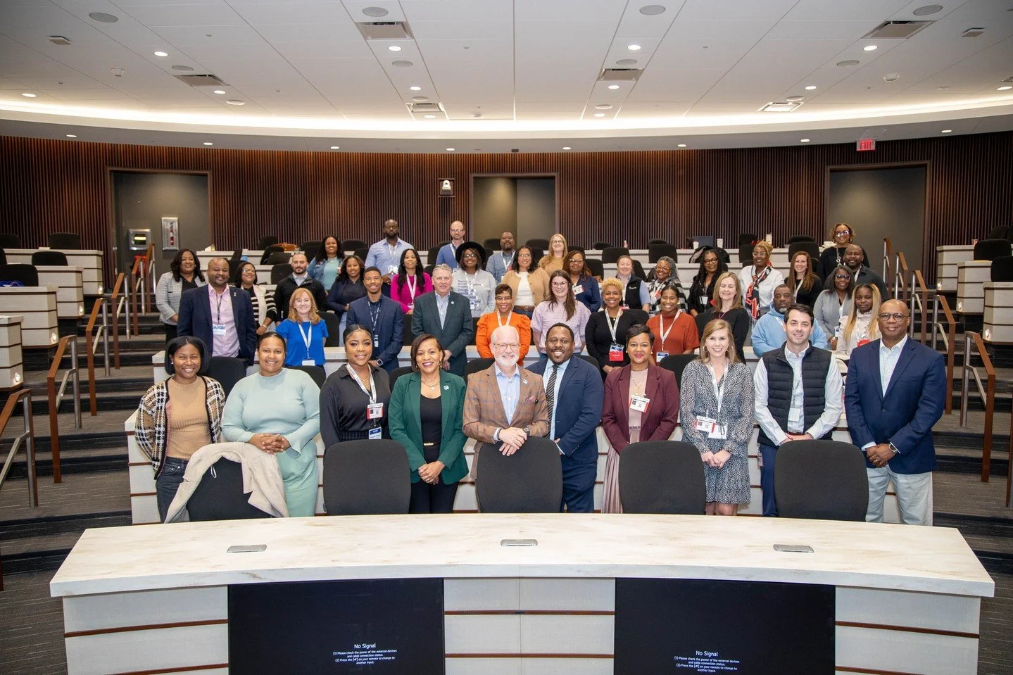 Our Executive Program cohort spent an incredible day diving deep into the economic engines that power our city &mdash; generously hosted by and at @internationalpaper.

We were honored to learn from some of Memphis&rsquo; most influential leaders:

T