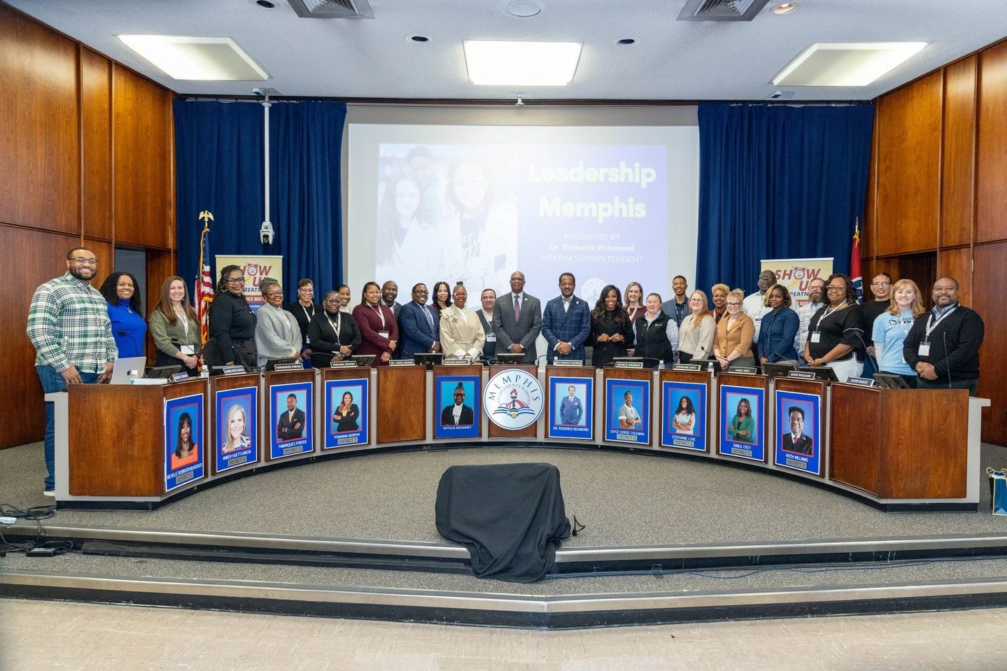 The Executive Program Class of 2026 spent the day engaging with leaders who are shaping the future of education in Memphis. 

Thank you to @mscsk12 for generously hosting us, and to Dr. Roderick Richmond, Interim Superintendent of MSCS; @natalie.mcki