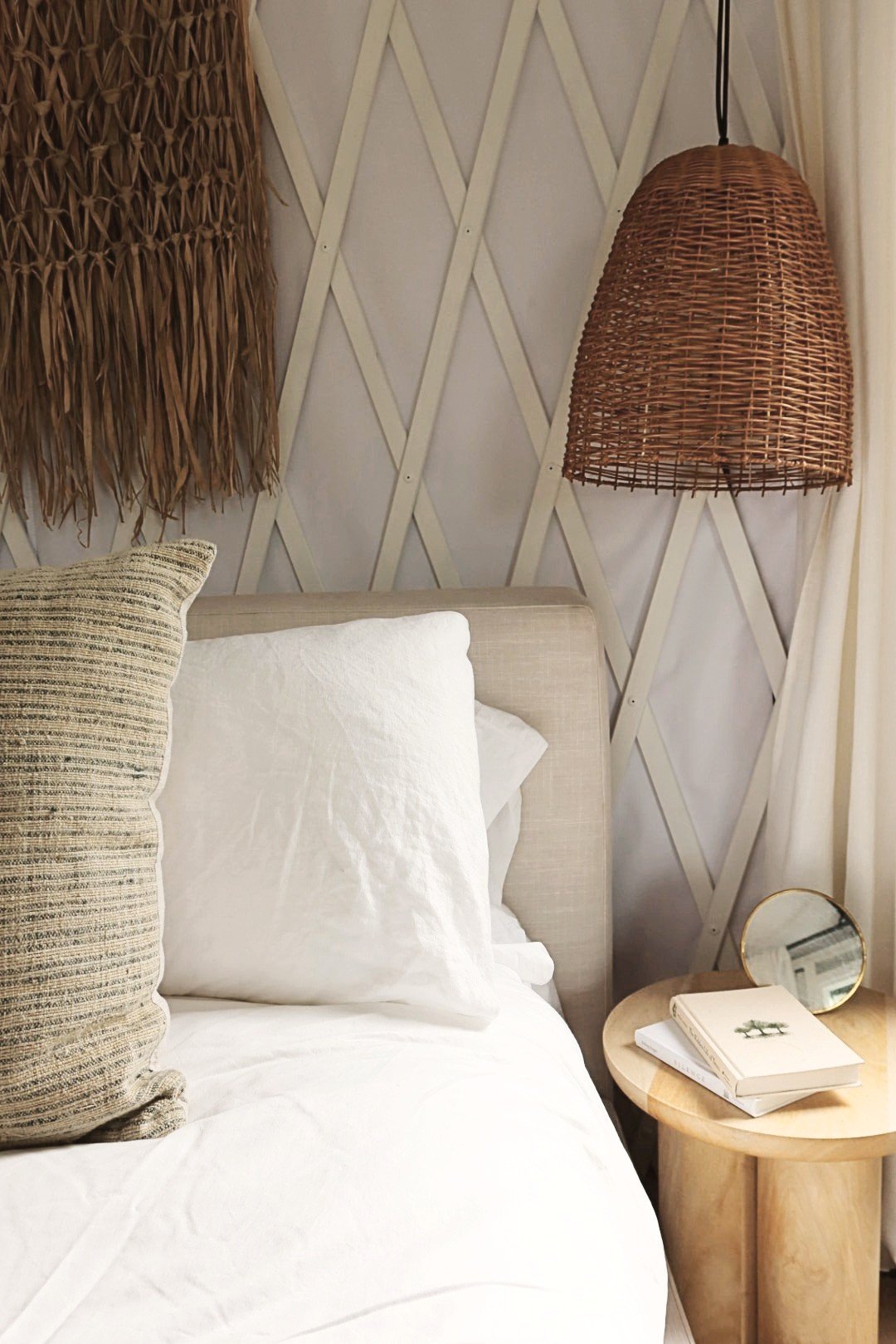 bedsideyurtlove.jpg