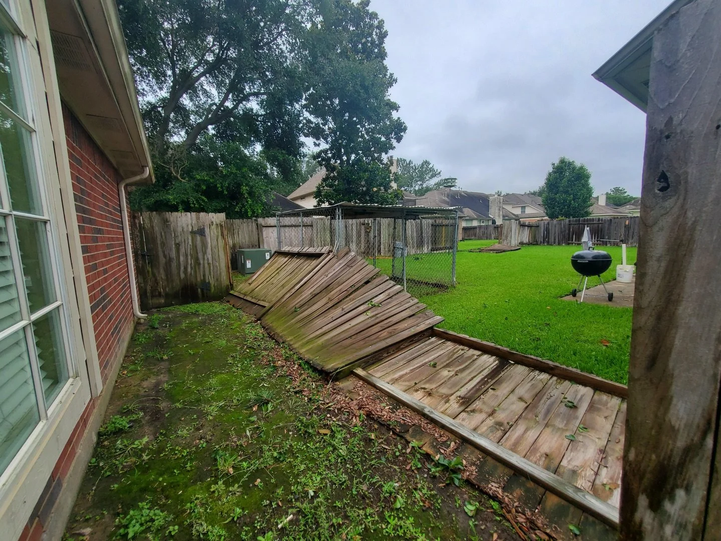 *NOT OUR FENCE INSTALL* This tornado hit our area hard, and many of you are now starting the long process of repairing your homes. Please be mindful of contractors raising prices or offering rushed work just to make a quick dollar.
At Fences by Craig