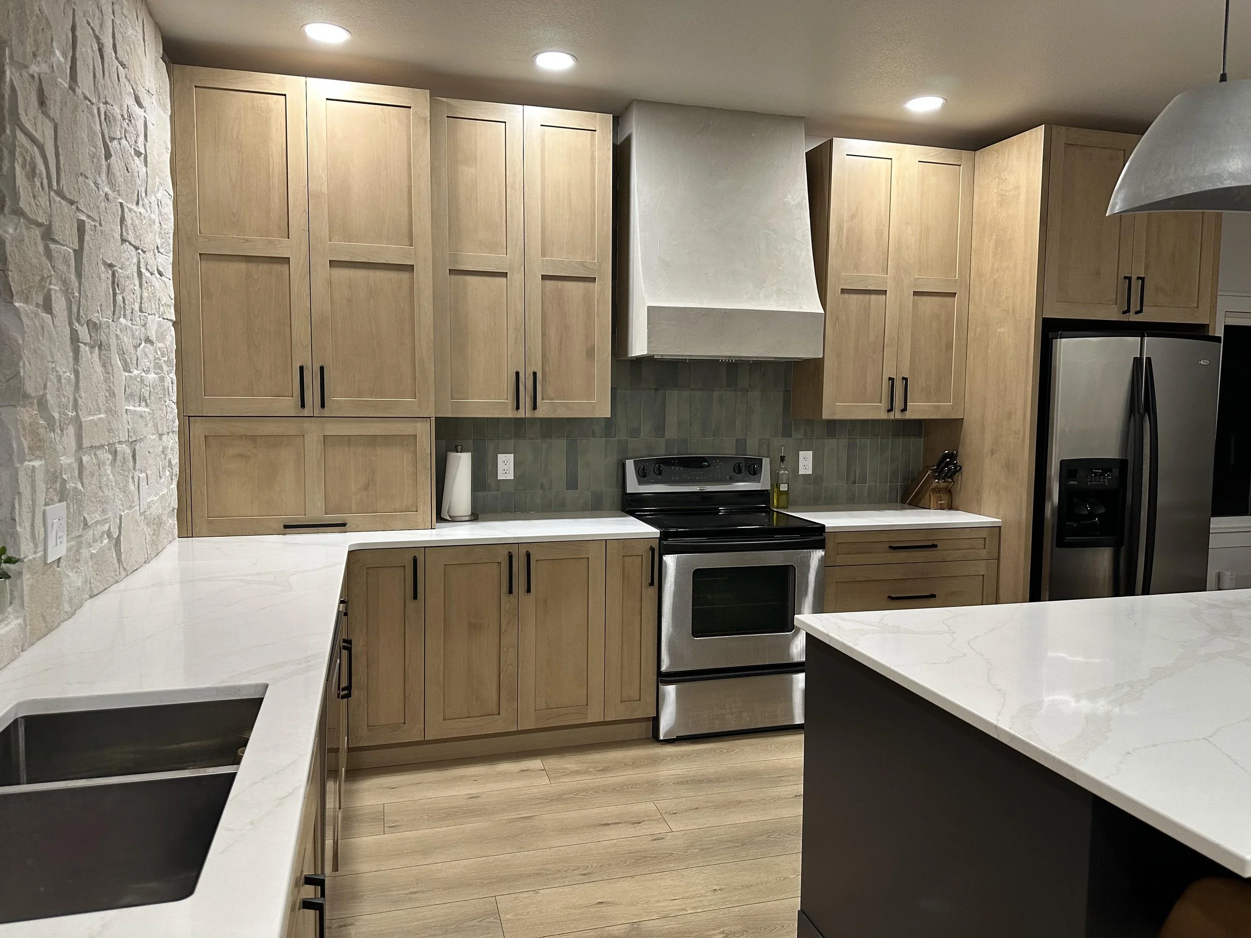 Kitchen 2.jpg