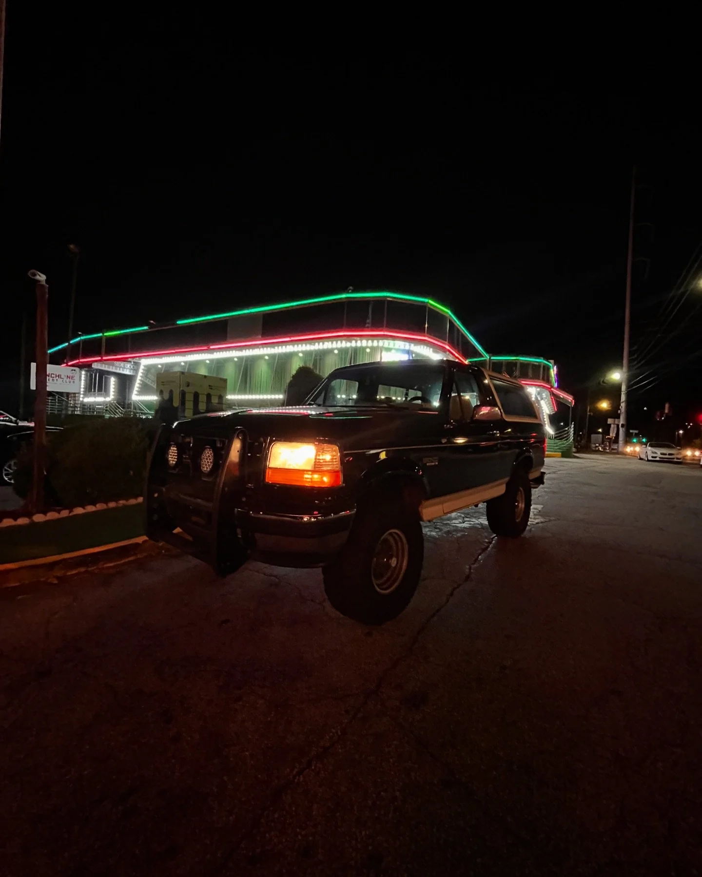 1993 Eddie Bauer back on the road after a steering column swap due to bad ignition actuator. 

#kcs #kennysclassicservices #1993fordbronco #eddiebauer #fordbronco #atlantabroncos #georgiabroncos #neverletthemdie #servicedbykcs
