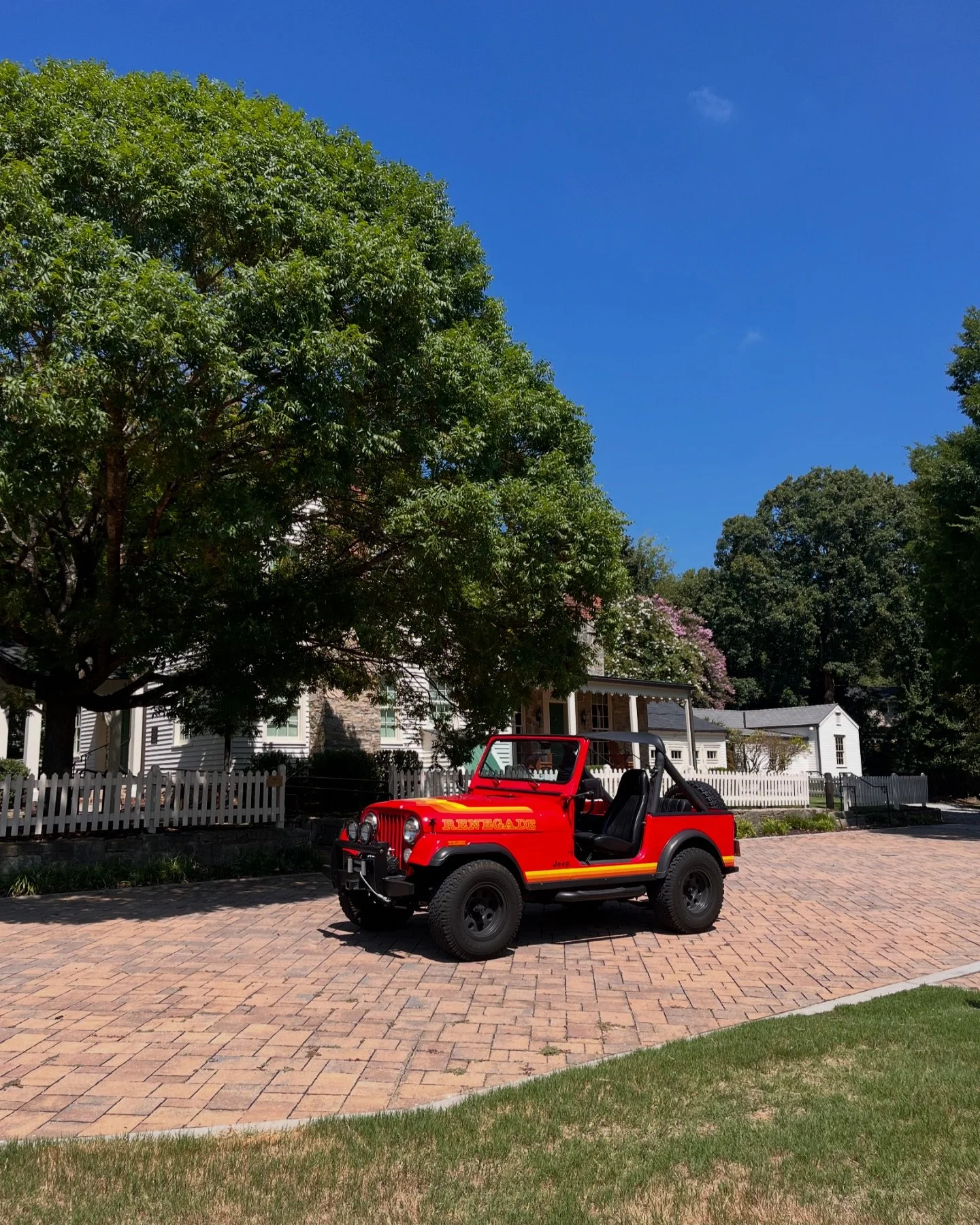 1985 cj7 now on a regular service schedule. Full service maintenance without you having to leave the house! 

#jeep #cj7 #kcs # Kennysclassicservices #atlantaclassics #classiccars #jeepsofatlanta #neverletthemdie #jeepcj7 #1985cj7