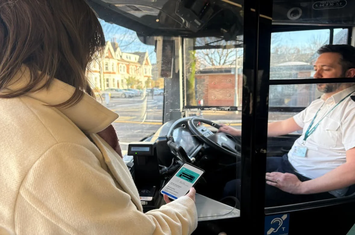 Littlepay and Google Launch Prepaid Travel Passes in Google Wallet for UK Buses