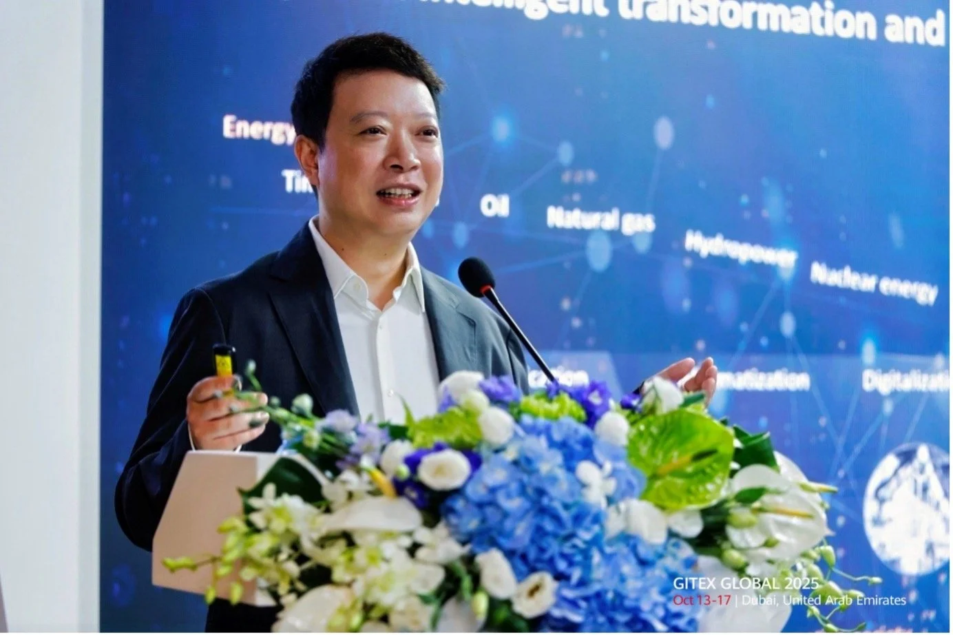 Eric_He%2C_CEO_of_Huawei_Campus_Team.jpg