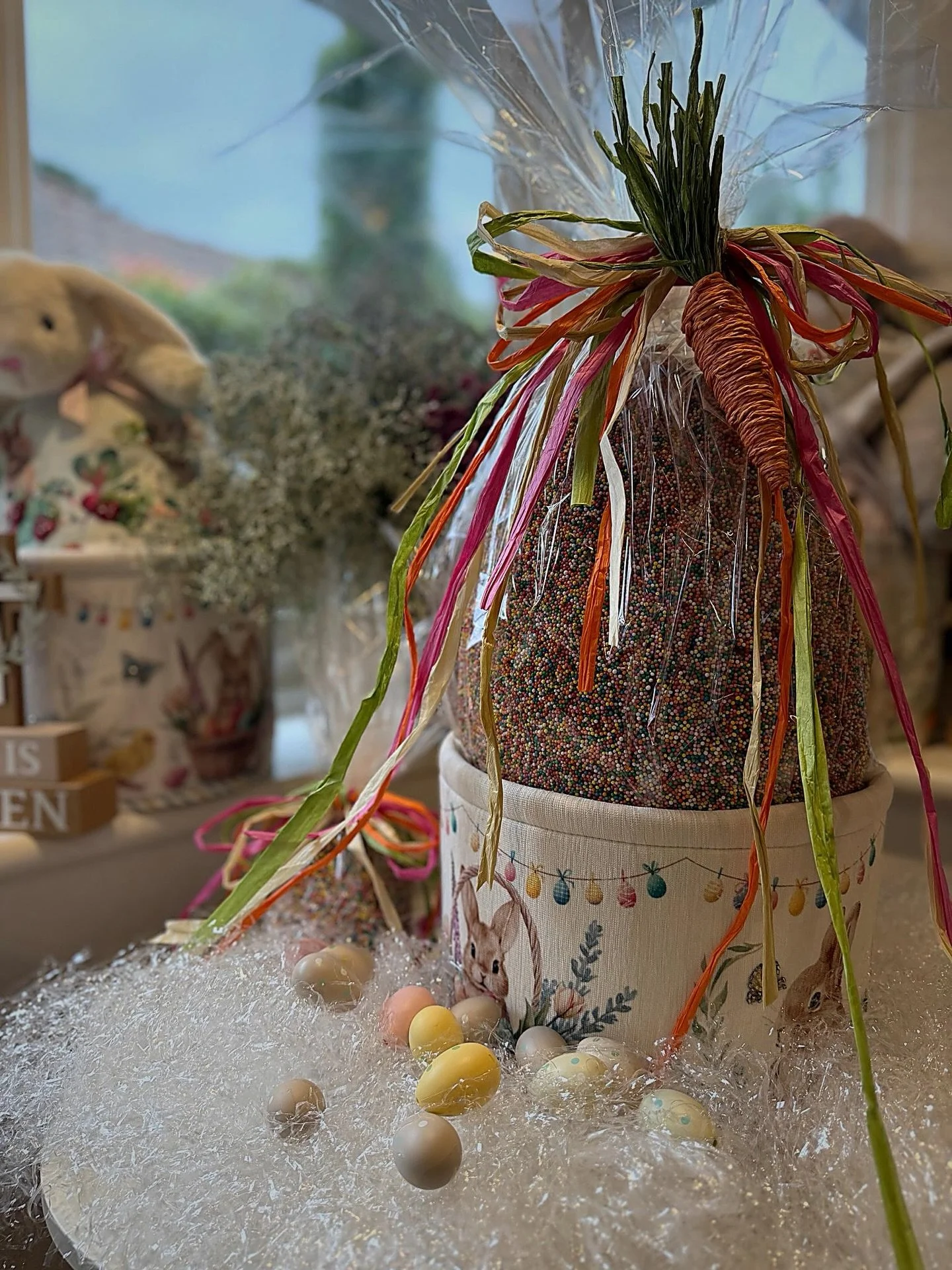 A little Easter indulgence&hellip; ✨

Featuring a 1kg Swiss chocolate freckled egg, styled and wrapped to make the perfect Easter gift.

Our Easter hampers are now available, with delivery available for a little Easter magic straight to your door. 🐣