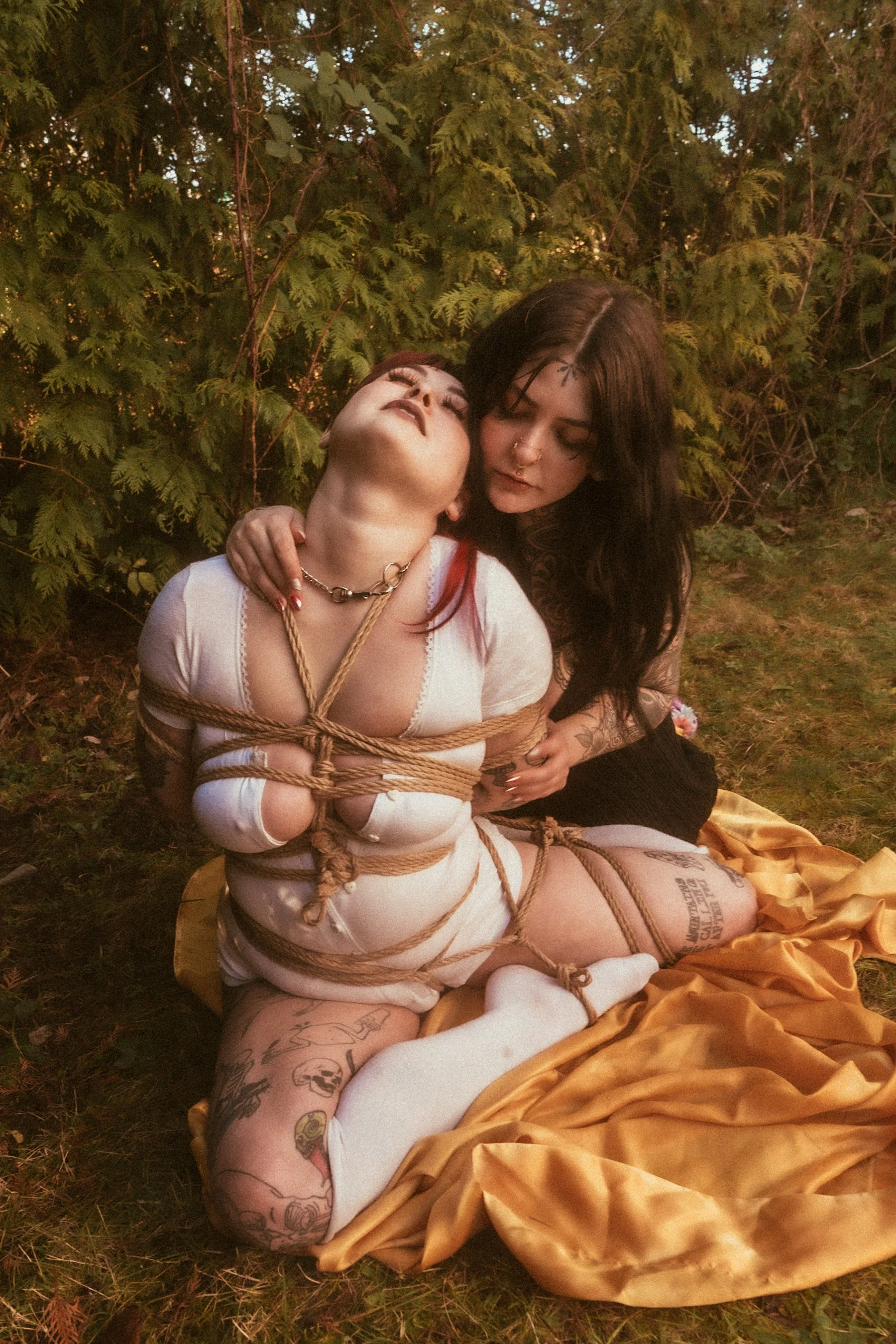 photo by CurrentlyDre, model: Elizabeth Fields, Knotyourpeach