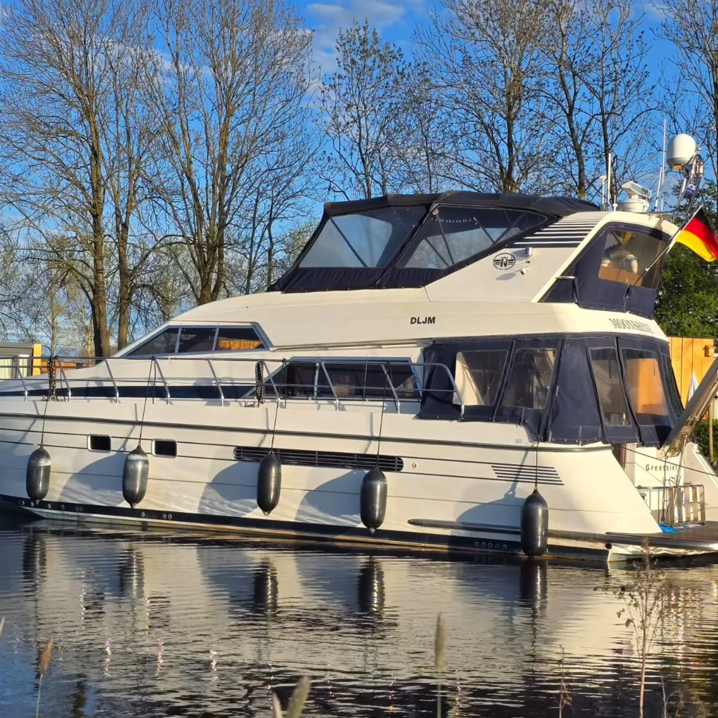&quot;Unterwegs&quot; auf dem CoachingBoot.&nbsp;

&nbsp;

Warum nicht auch mal auf der Yacht coachen, Symboltiere f&uuml;r Aufstellungen nutzen oder mit Landkarten die Reflexionskompetenz der Coachees st&auml;rken? Solche Coachingans&auml;tze erm&ou