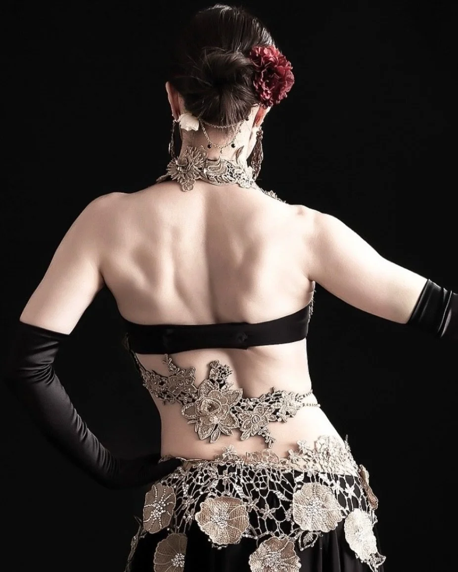 Simple makes you brilliant 💎
Minimum move, Maximum effect.

#artofdance #orientaldance #egyptiandance