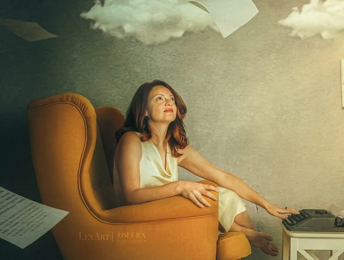 LexArt-Elena-maquinaescribir-1 2.jpg
