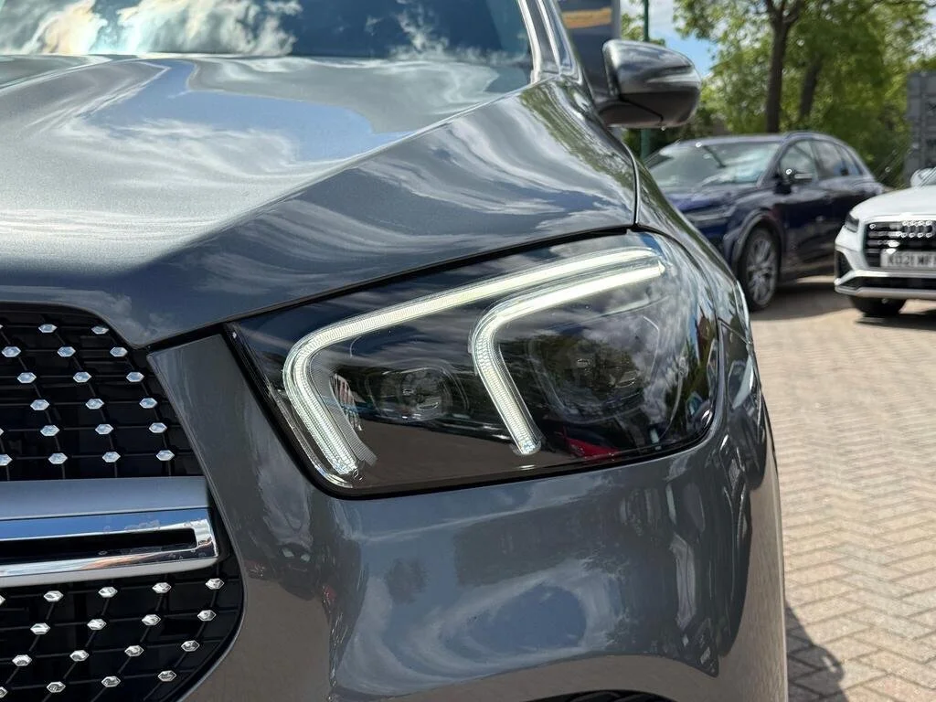 GLE 10.jpg