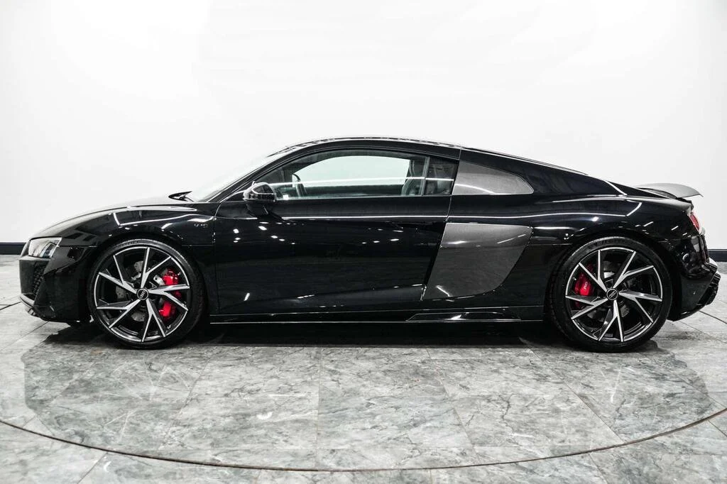 R8 2.jpg