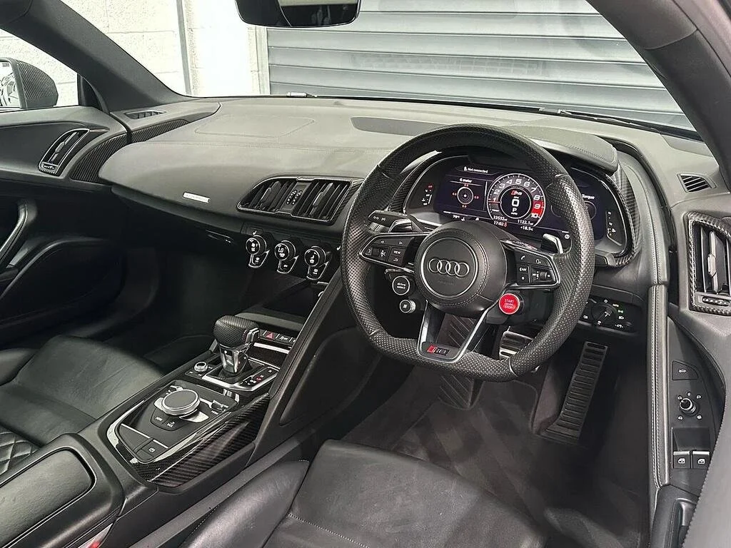 R8 4.jpg