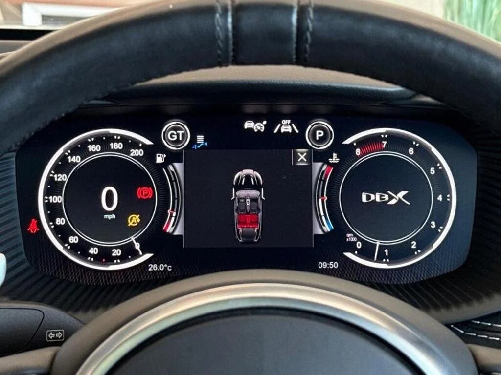 DBX 8.jpg
