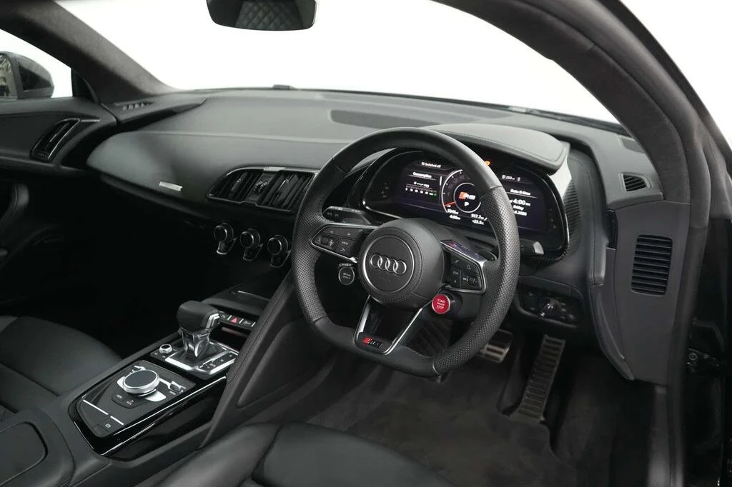 R8 4.jpg