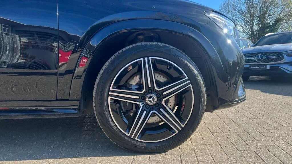 GLE 3.jpg