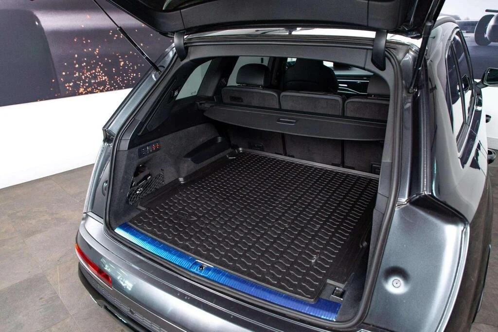 SQ7 20.jpg