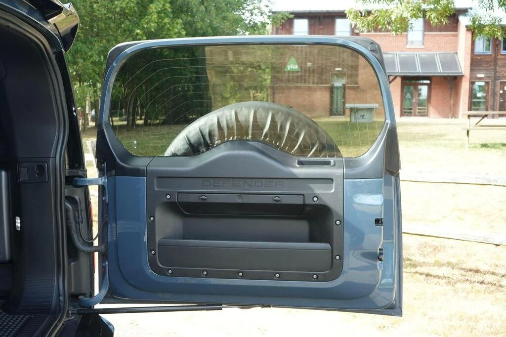 D90 10.jpg