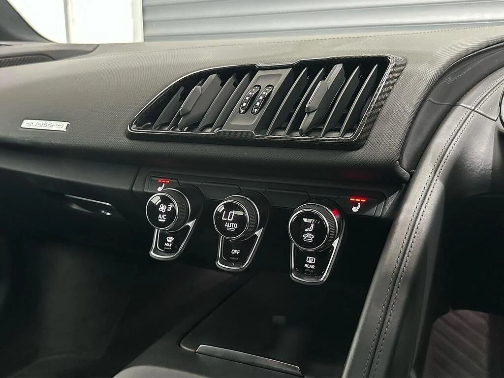 R8 11.jpg